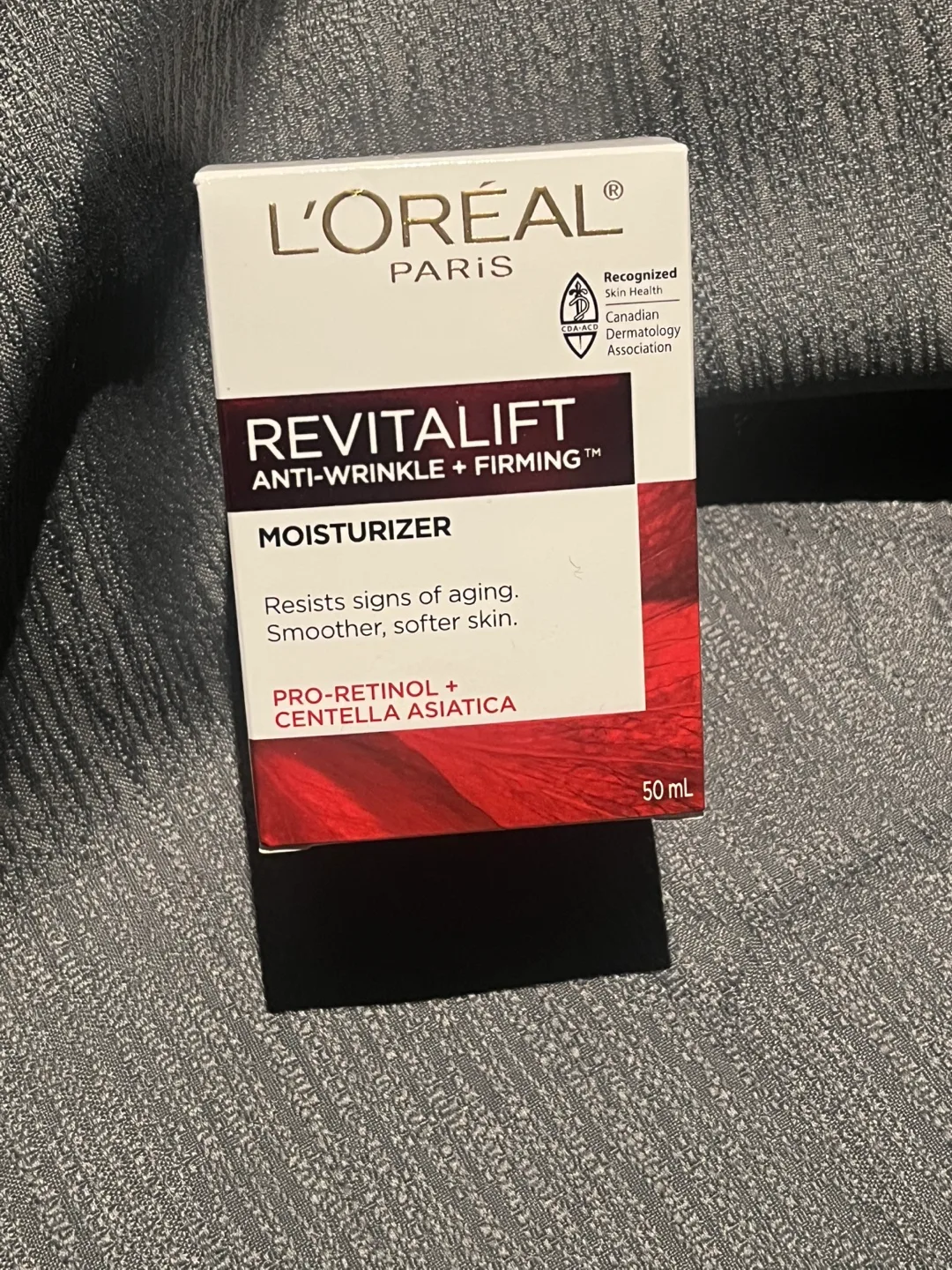 L'Oréal Revitalift Anti-Wrinkle + Firming Moisturizer thumbnail