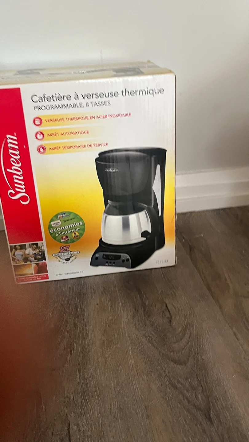 Sunbeam 8-Cup Programmable Thermal Coffeemaker thumbnail