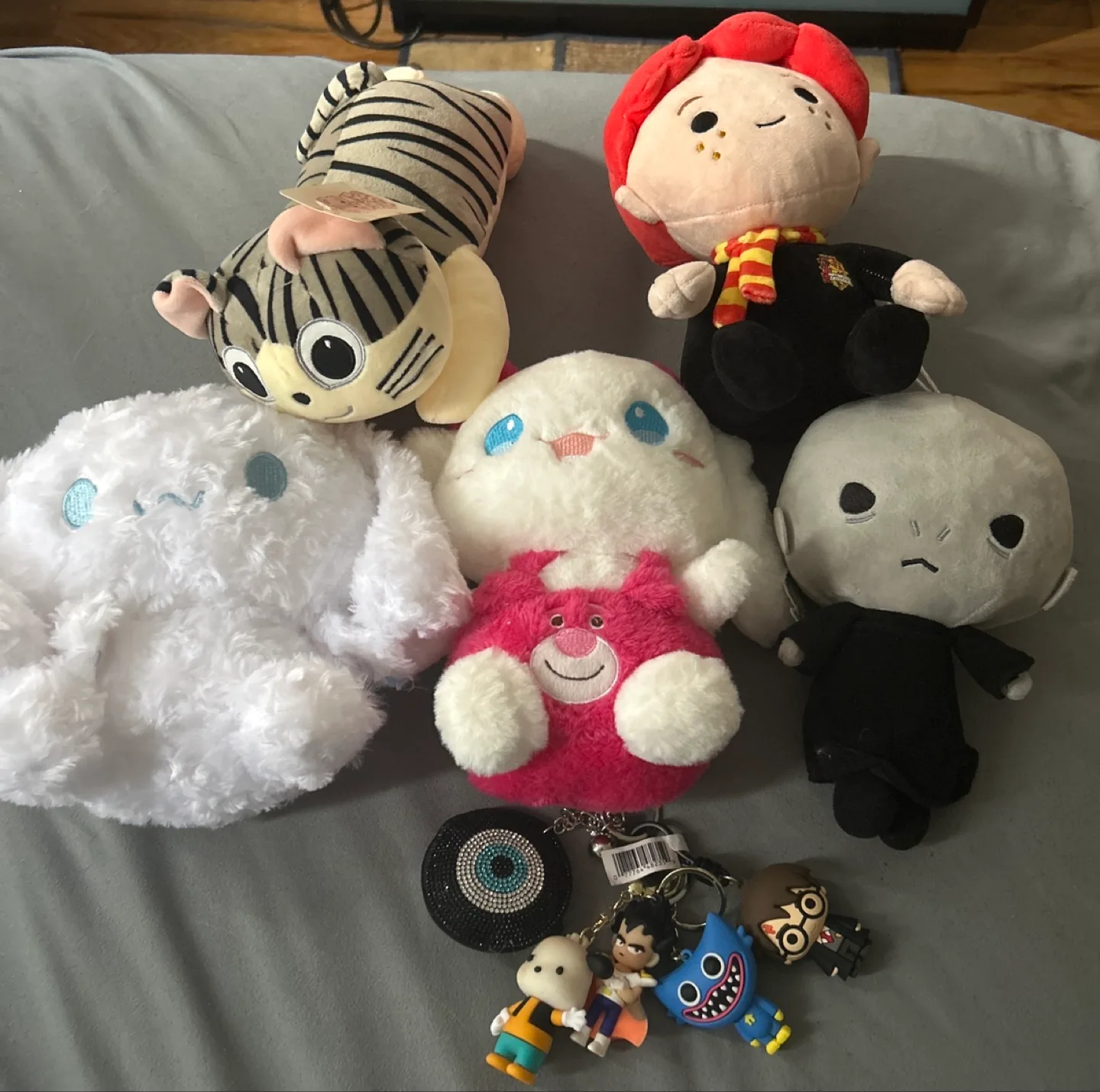 Plush dolls + Keychain lot 🥕 thumbnail