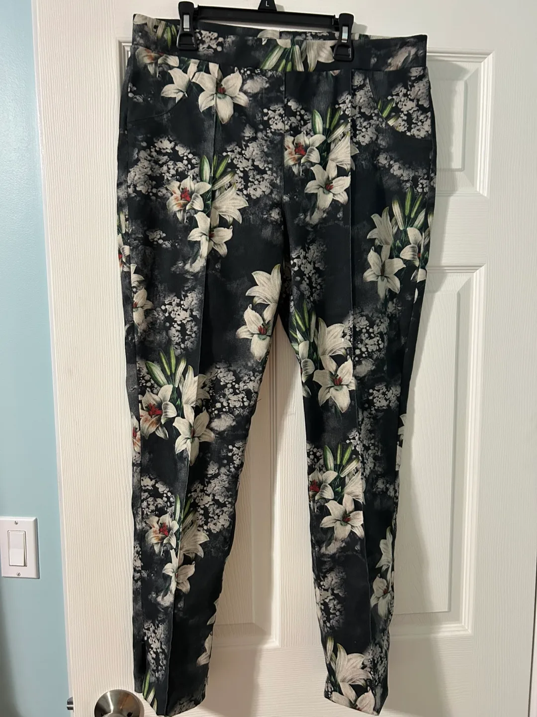 Joseph Ribkoff Floral Print pants-  14 thumbnail