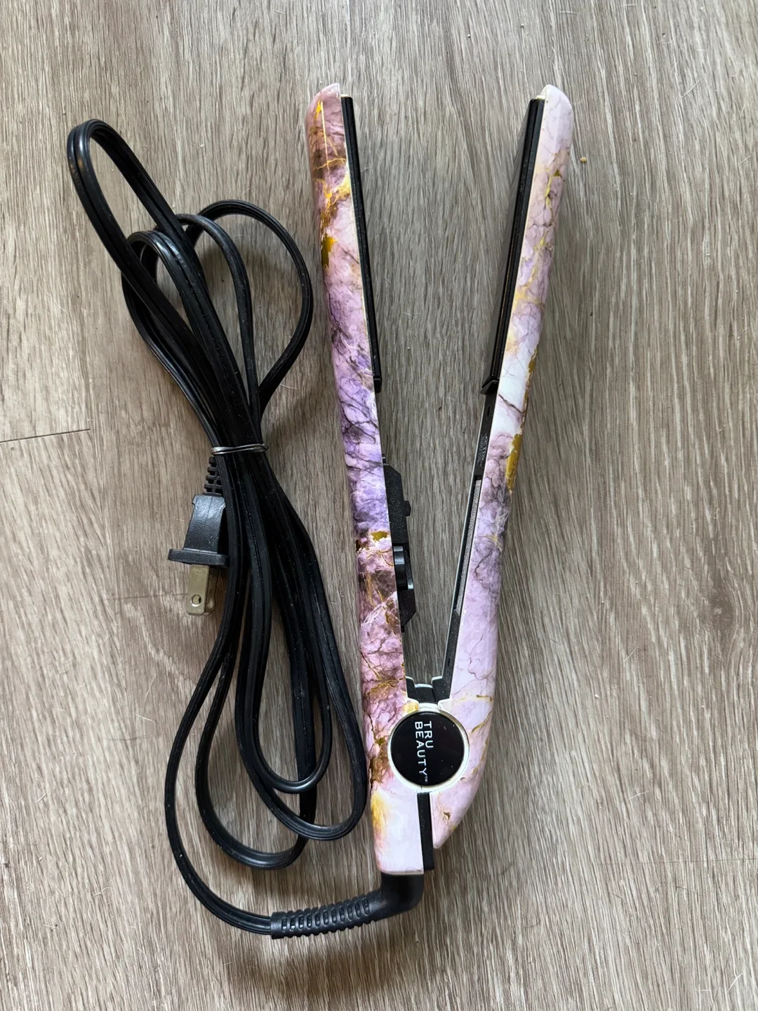Tru Beauty Flat Iron & Flat Iron Stand thumbnail