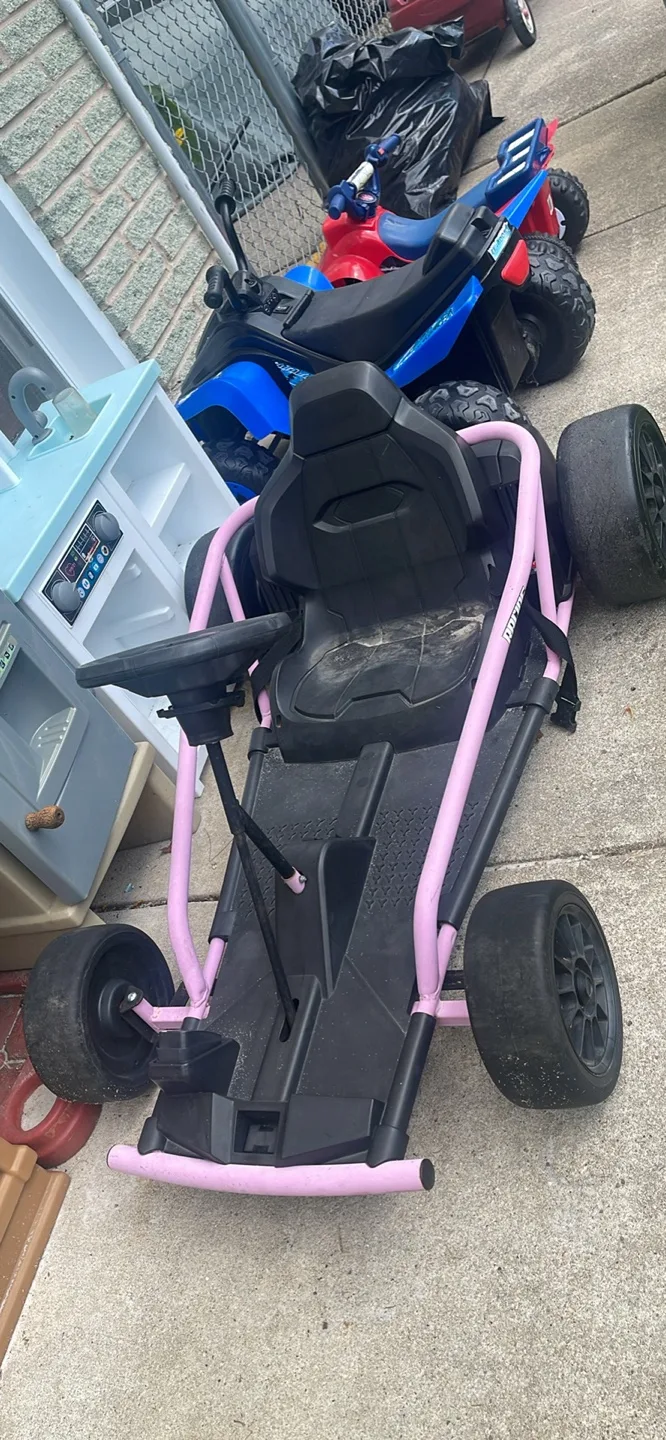 HyperGoGo Go-Kart check more pictures missing chargers thumbnail