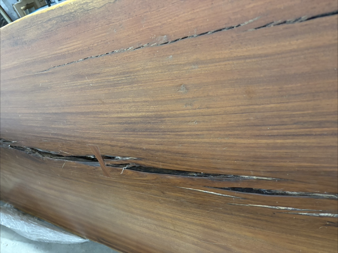 Makha Wood Freeform Table 126x28-32x30h - photo 3