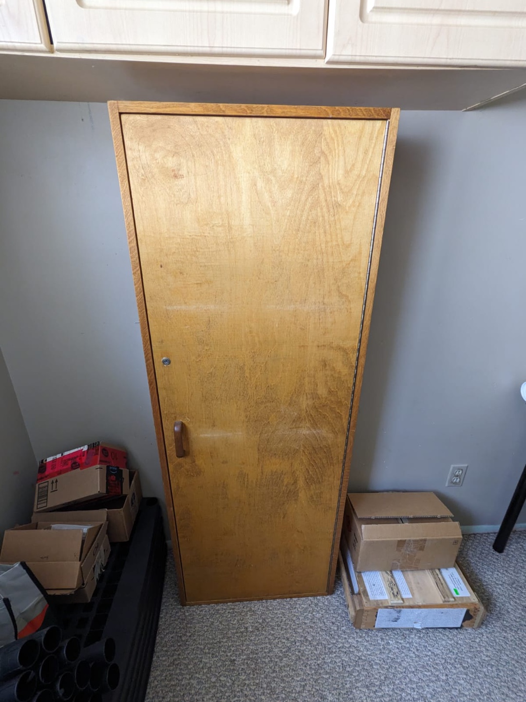 Wooden Cabinet with lock 🔫