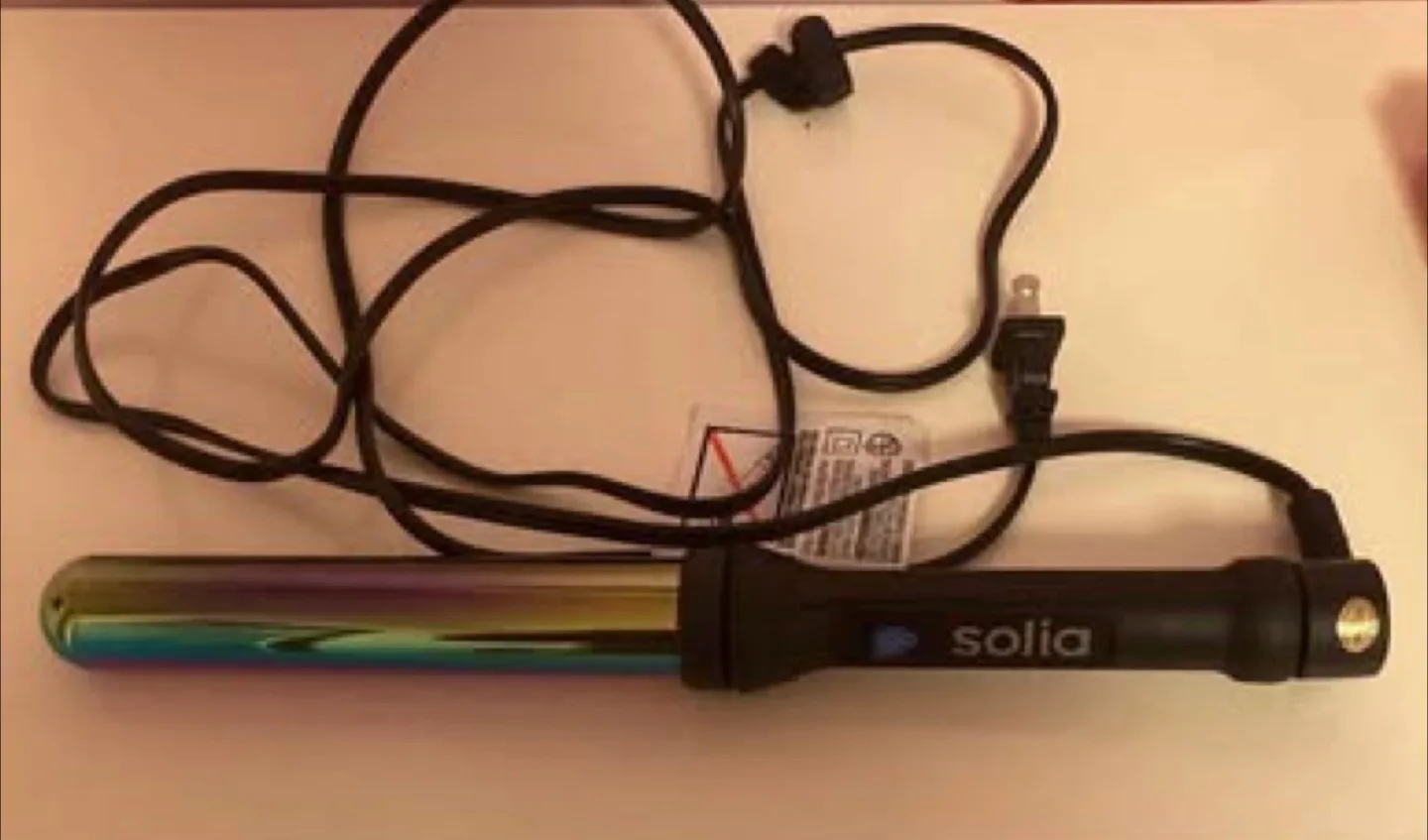 Solia hair curler (Barely used) (Giving away for FREE) thumbnail