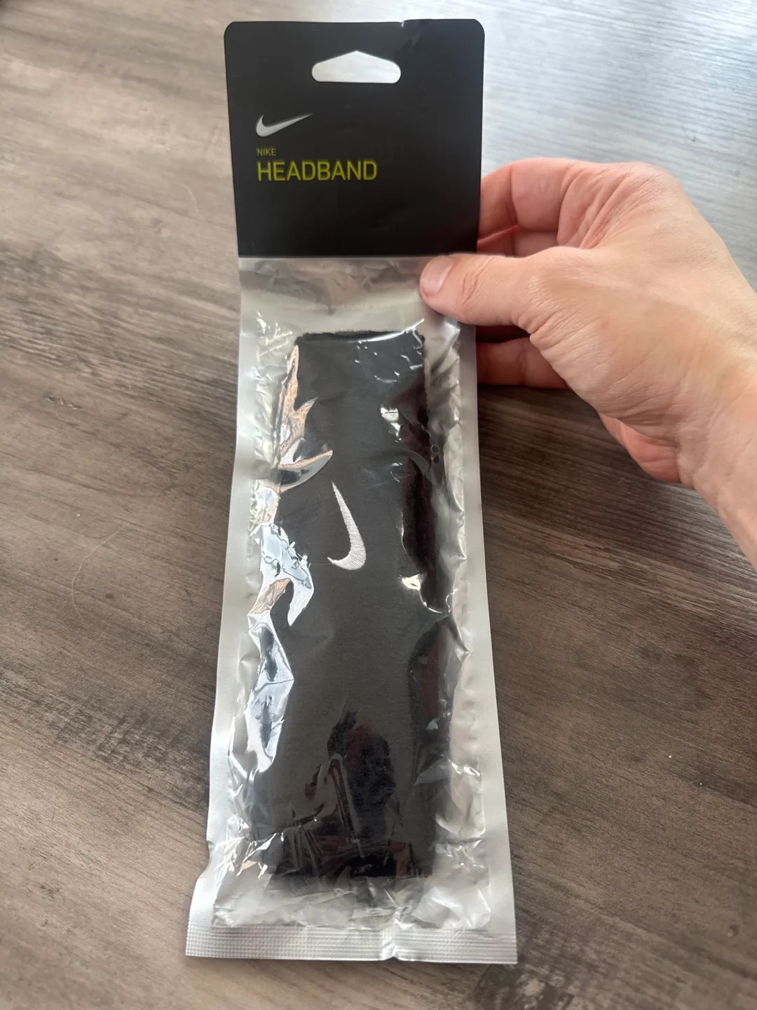New Nike Headband - Black (Brand New, never opened) 🥕 thumbnail