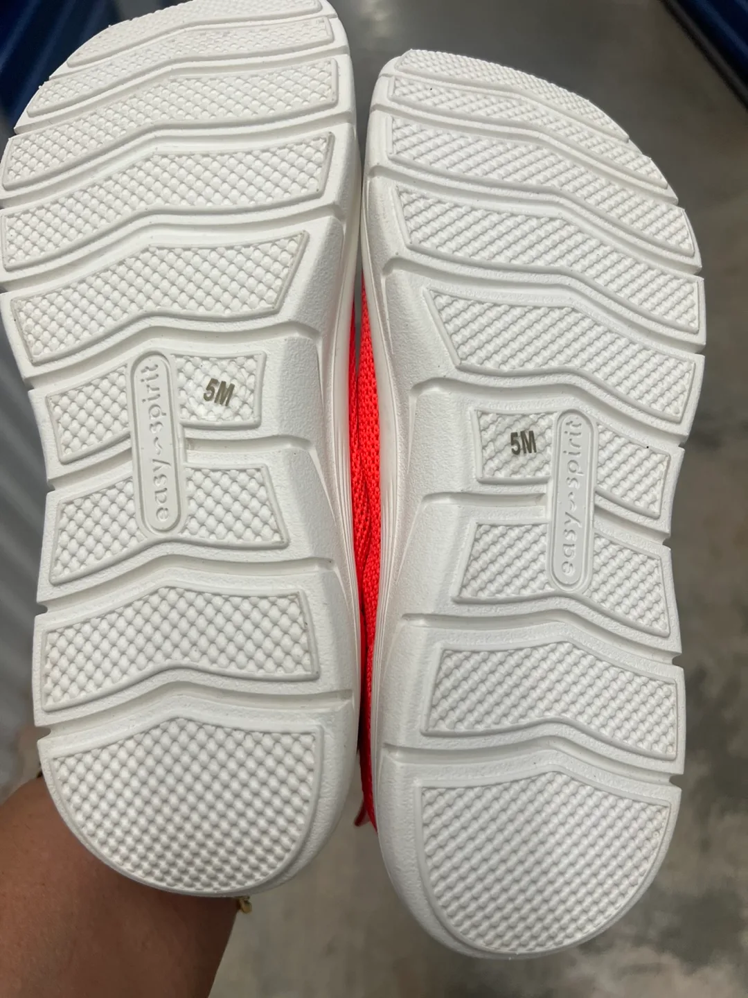 Easy Spirit Flats - Size 5M - Coral image indicator(2)