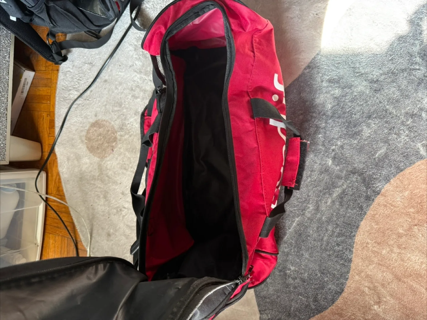 GoodLife Fitness Red & Black Gym Bag image indicator(2)