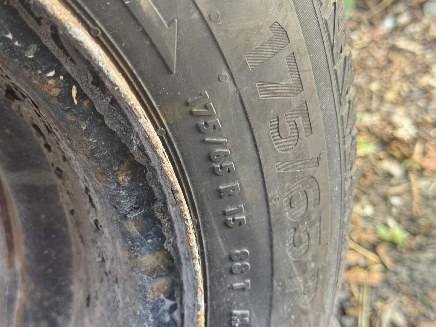 Set of 4 Continental VikingContact 7 Winter Tires 175/65 R15 - photo 3