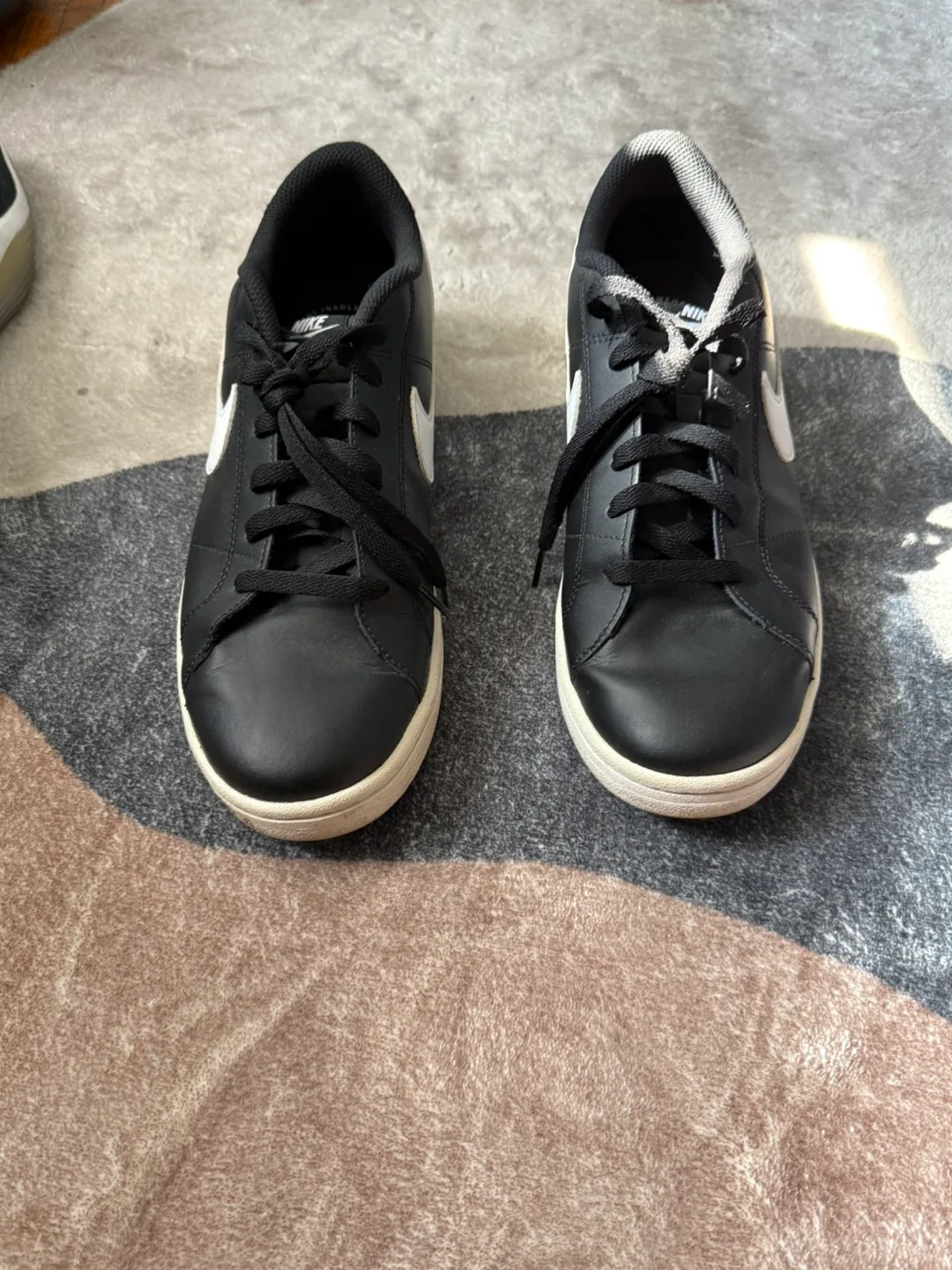 Nike Court Royale Shoes - Size 10 image indicator(2)