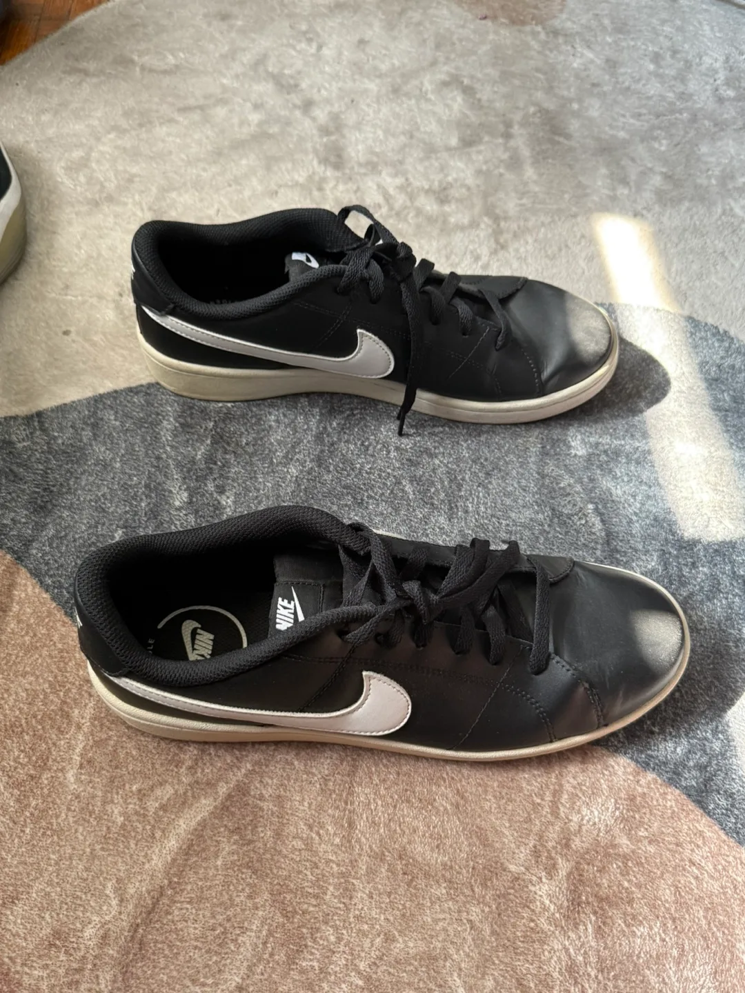 Nike Court Royale Shoes - Size 10 image indicator(3)