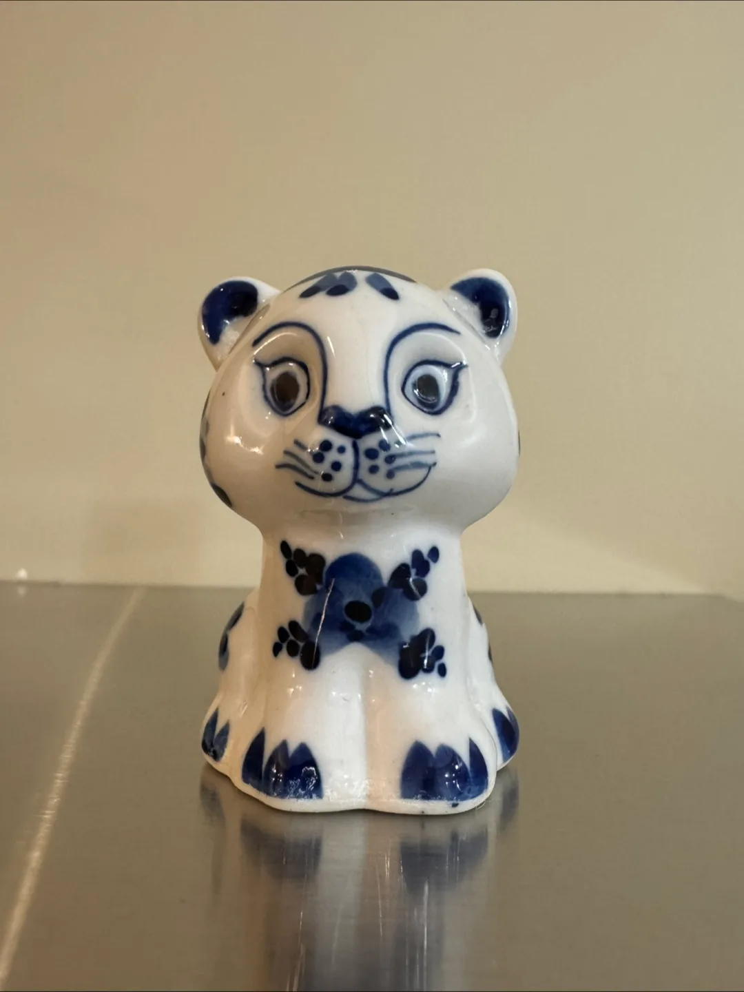 🇨🇦🍁Vintage Porcelain Tiger Figurine thumbnail