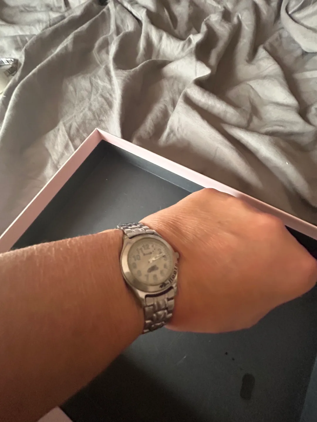 Roots Ladies Watch image indicator(6)