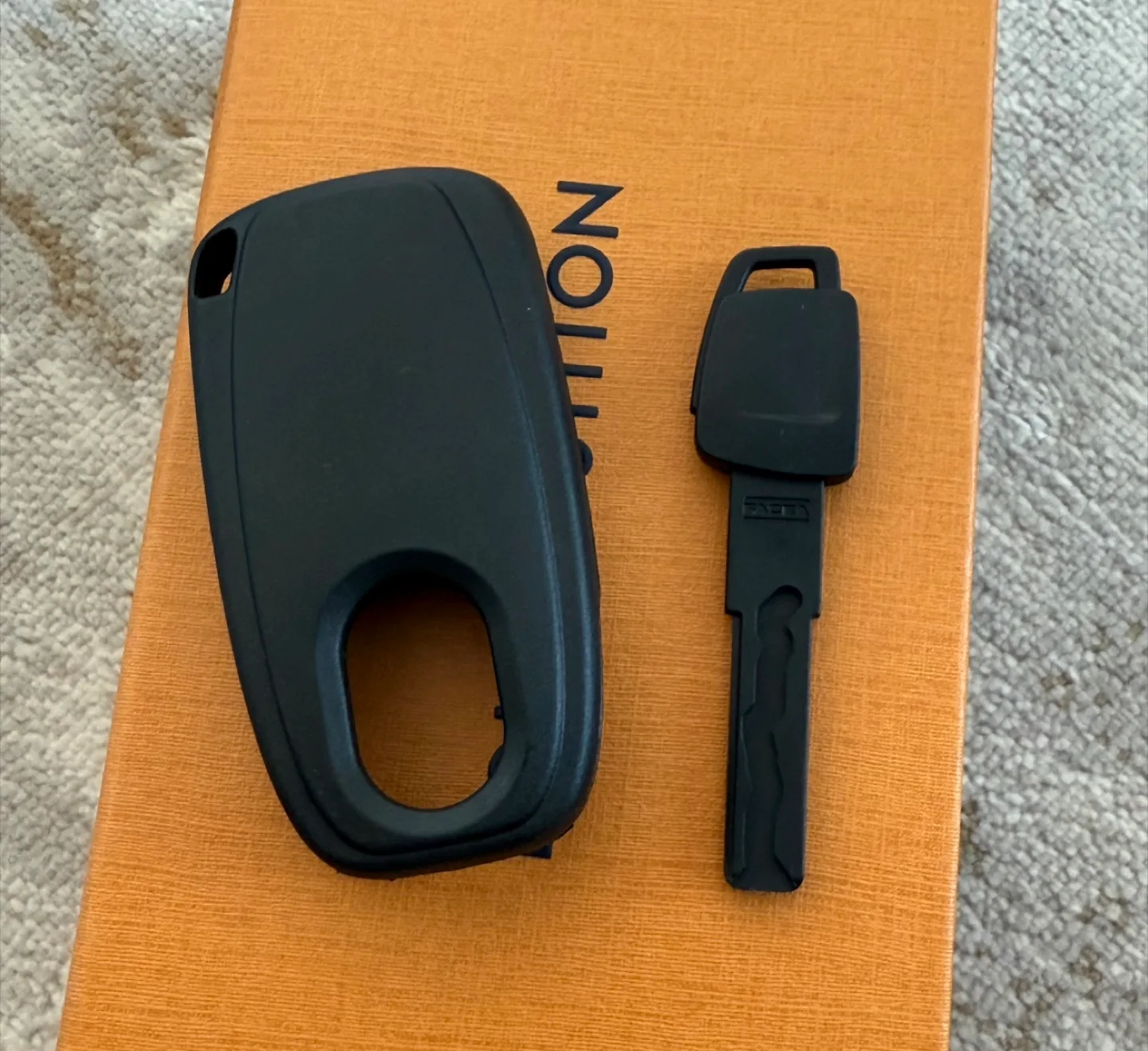 New Lamborghini Valet Key Fob Key Holder image indicator(3)