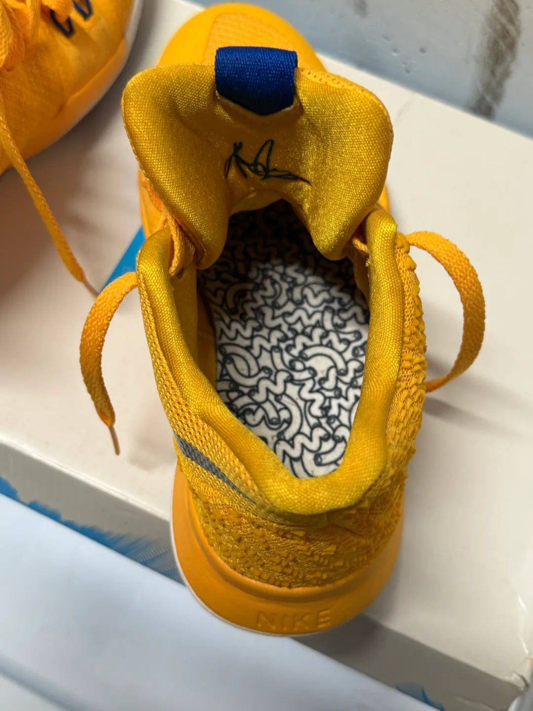 NIKE Kyrie 3 GS 'Mac and Cheese image indicator(6)