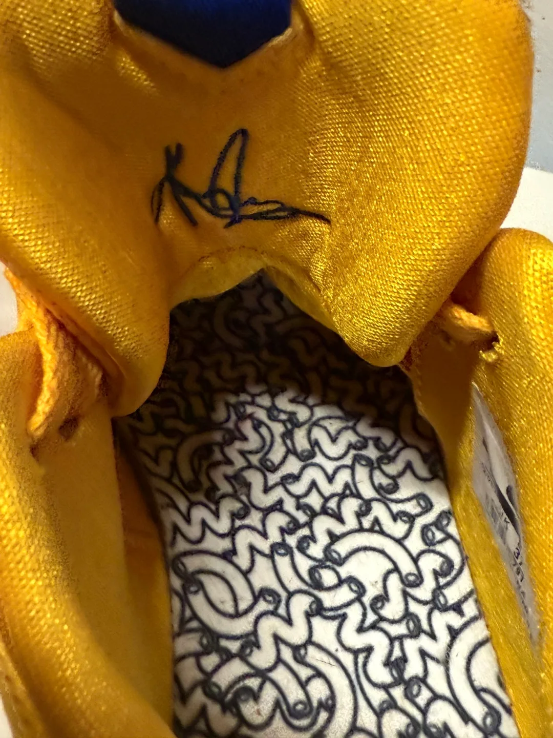 NIKE Kyrie 3 GS 'Mac and Cheese image indicator(9)