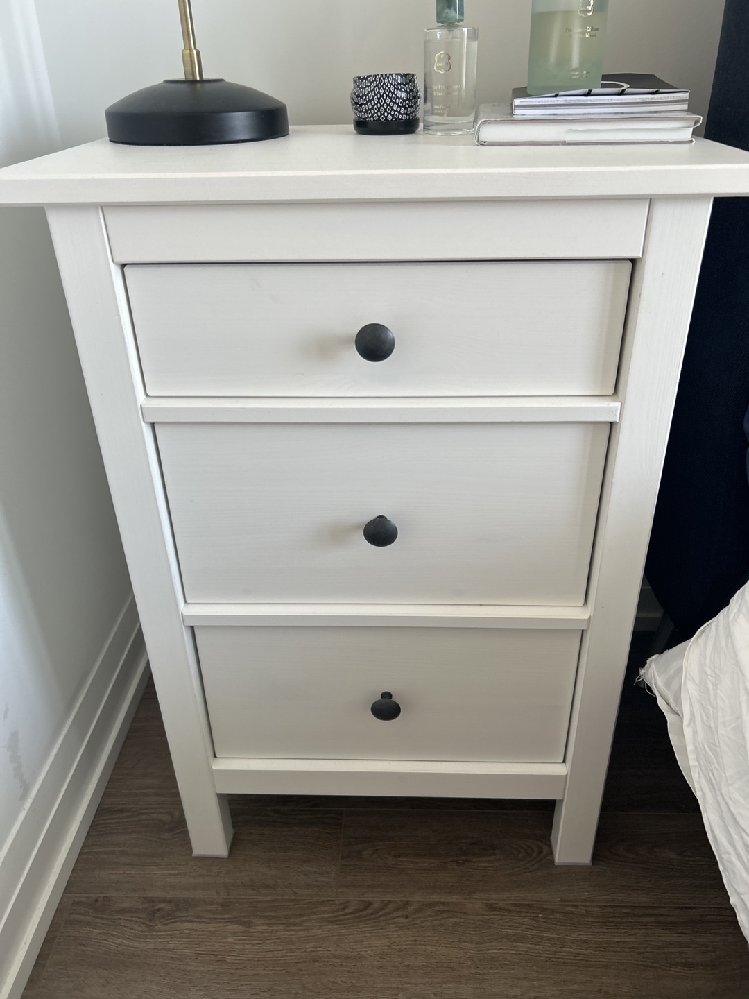 Set of 2 IKEA Hemnes 3-Drawer Nightstand - photo 2