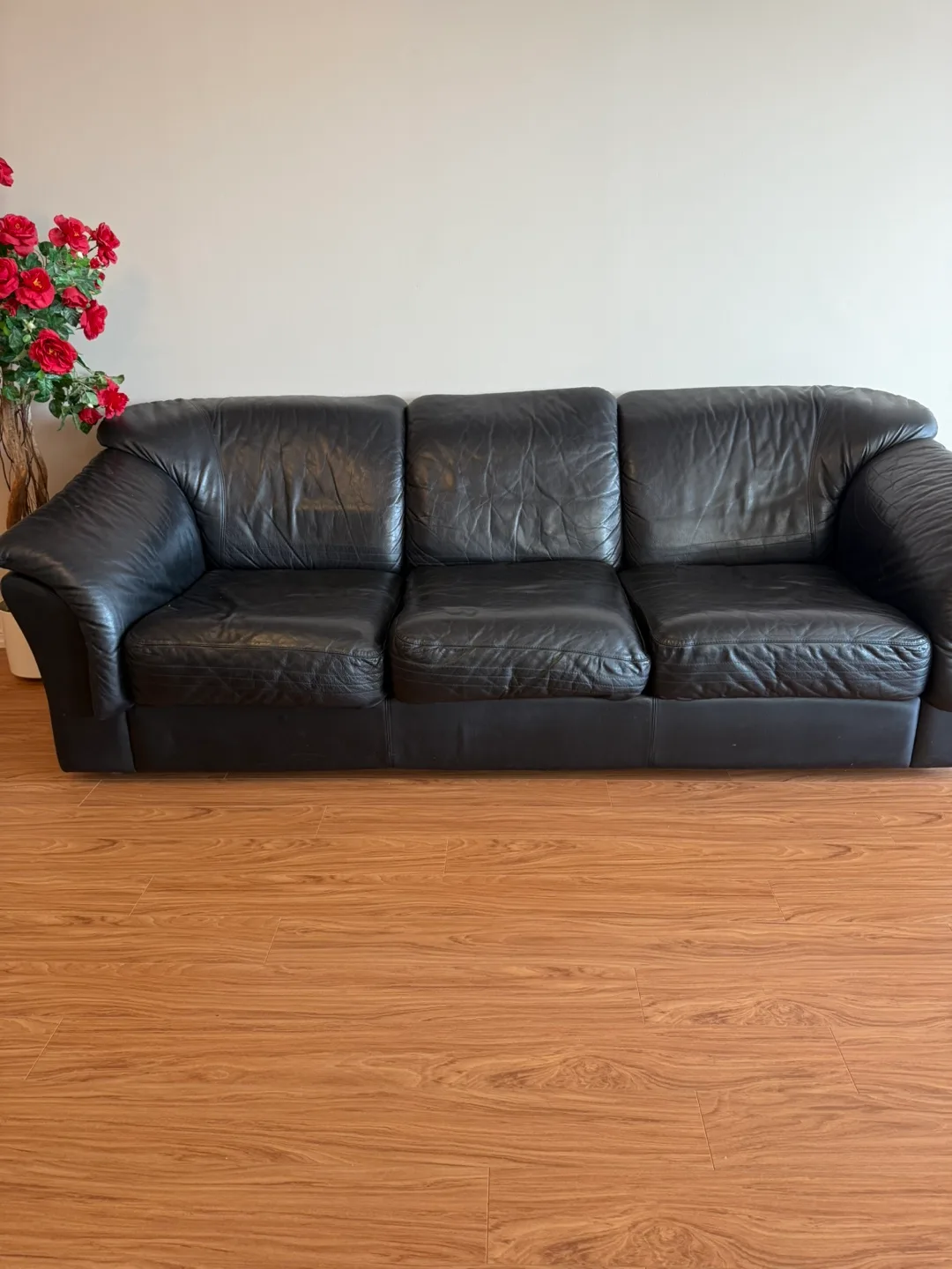 Bonded Leather Sofa 💰Price Negotiable: Downsizing/3-Seat thumbnail