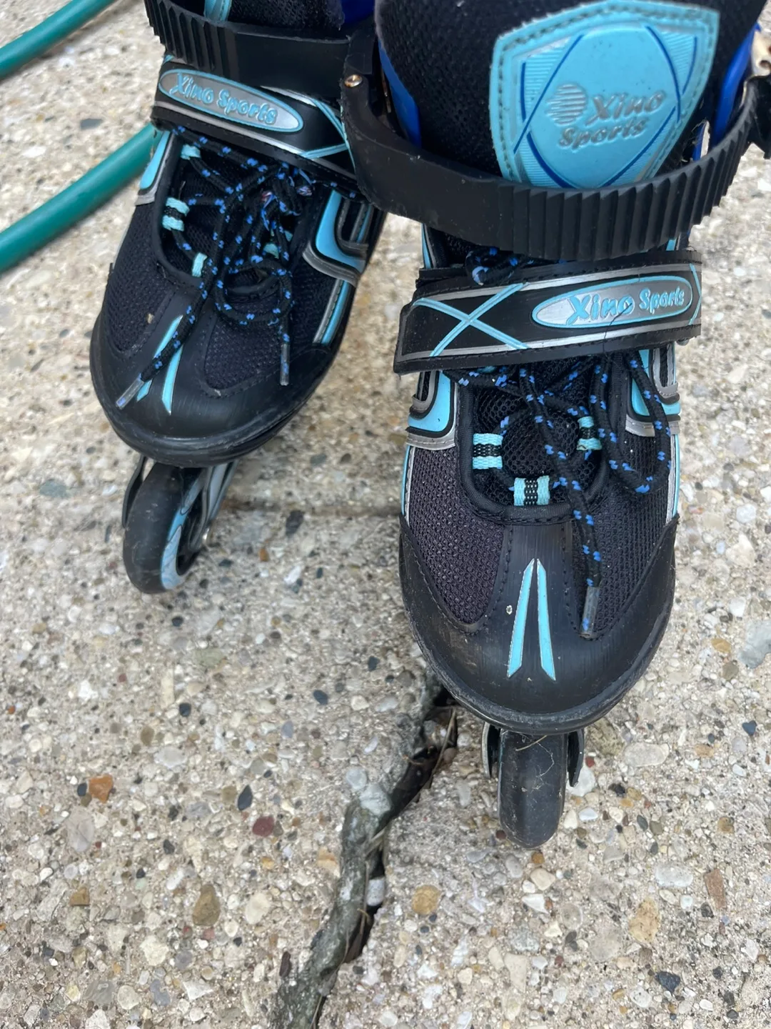 Xino Sports Roller Blades - Size M (1-4) thumbnail