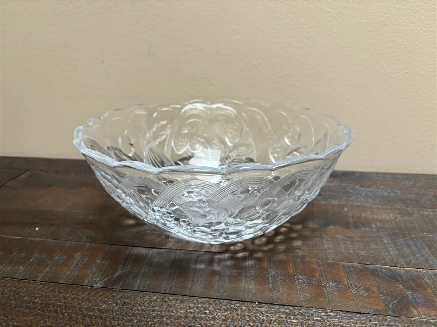 🇨🇦Clear Glass Fruit Bowl thumbnail