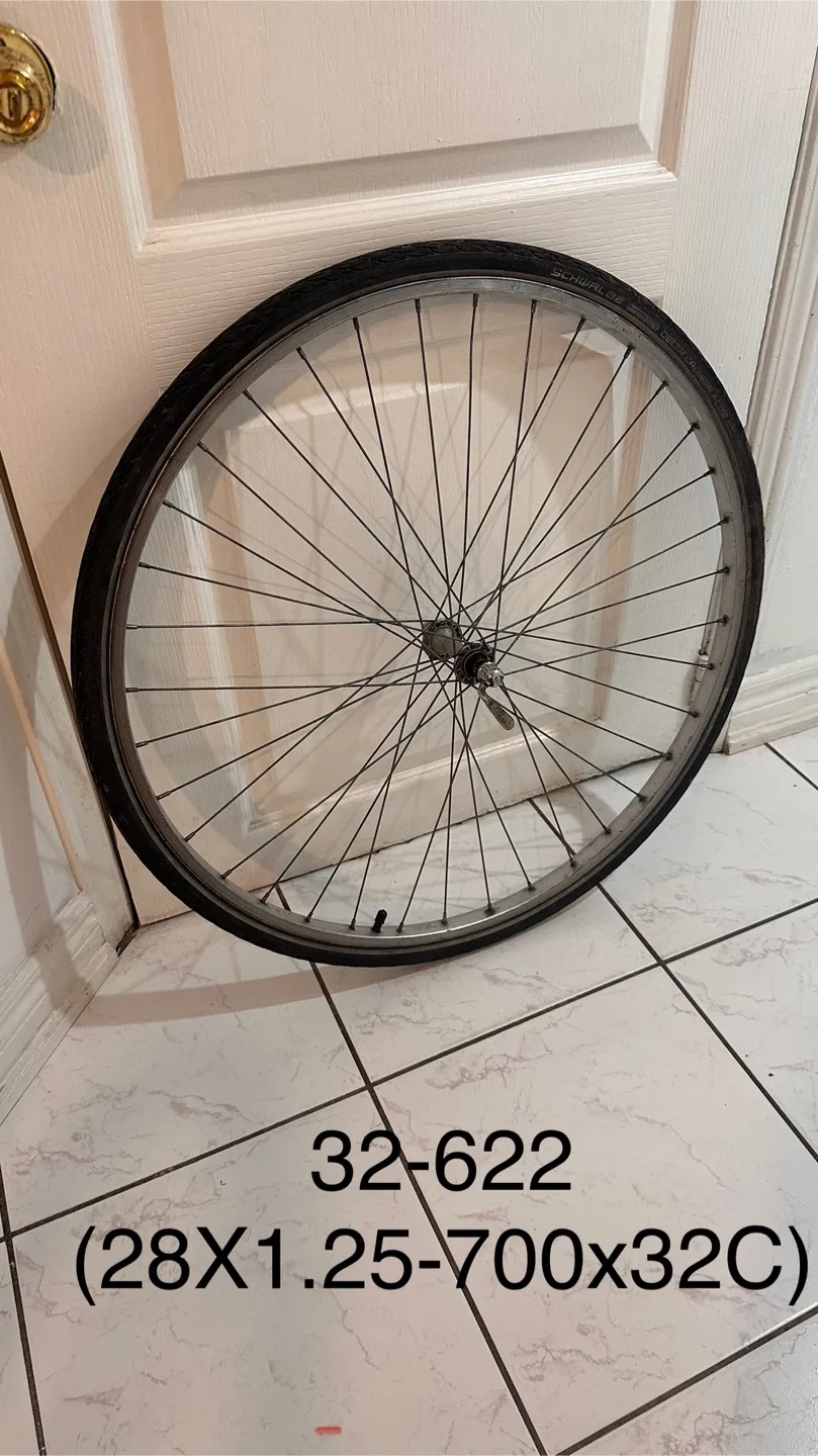 Front Bike Wheel 28 x 1.25 700x32C thumbnail