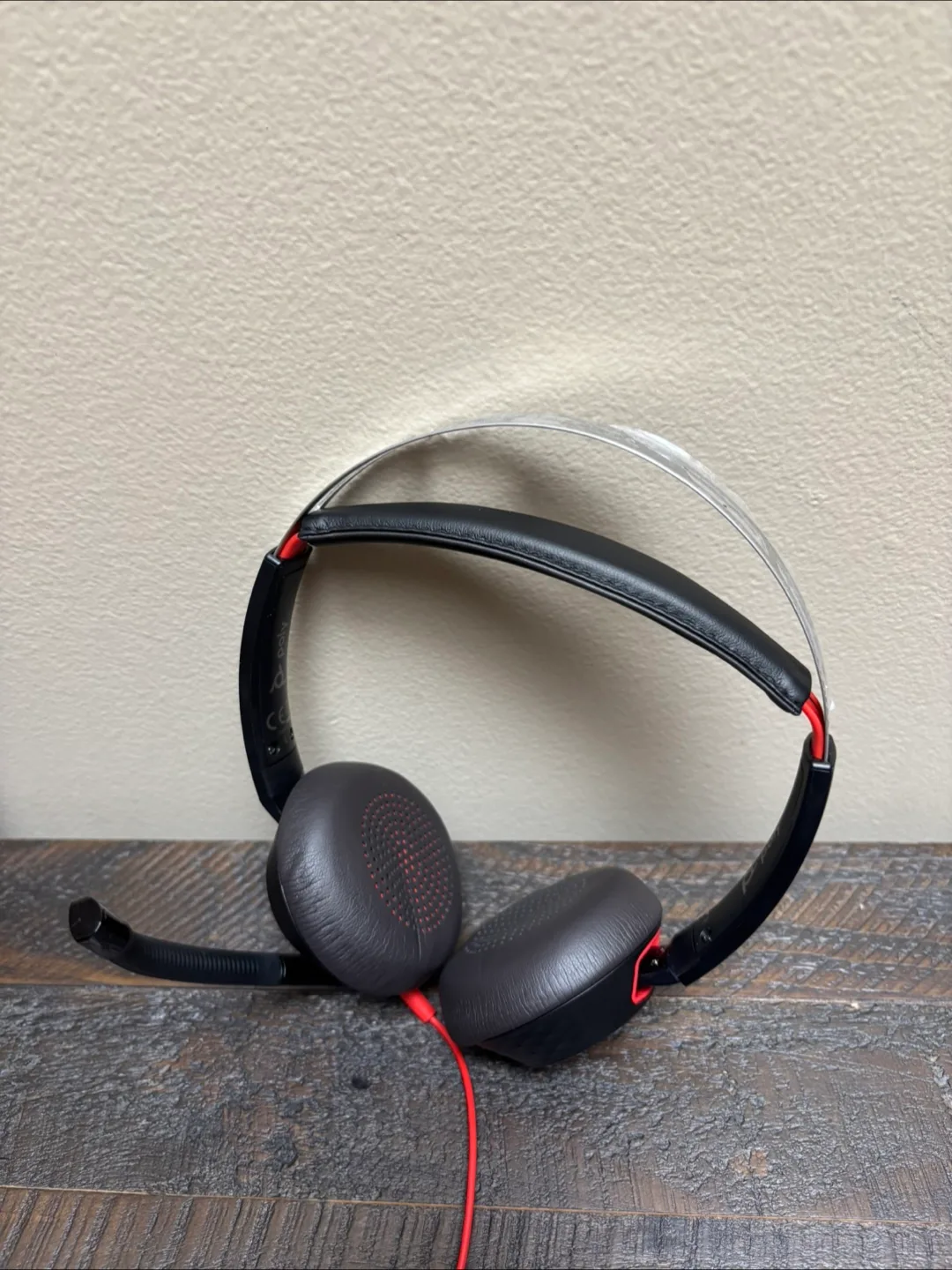 Poly Blackwire 5220 Headset w/ Case image indicator(2)