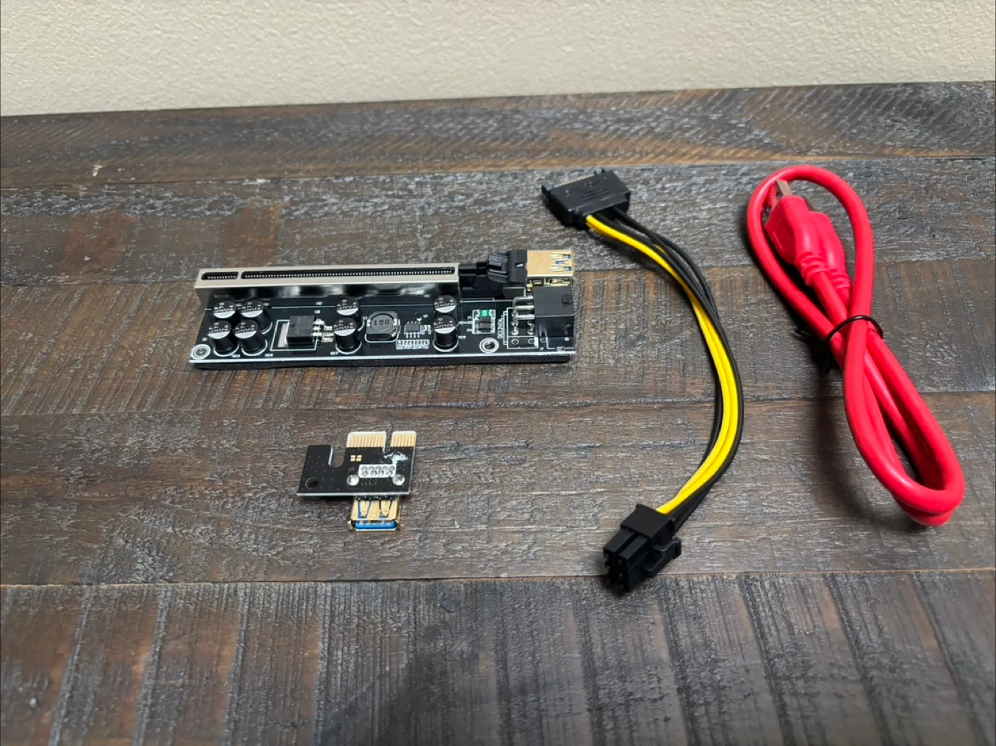🇨🇦PCI-E Riser Adapter 1x to 16x thumbnail
