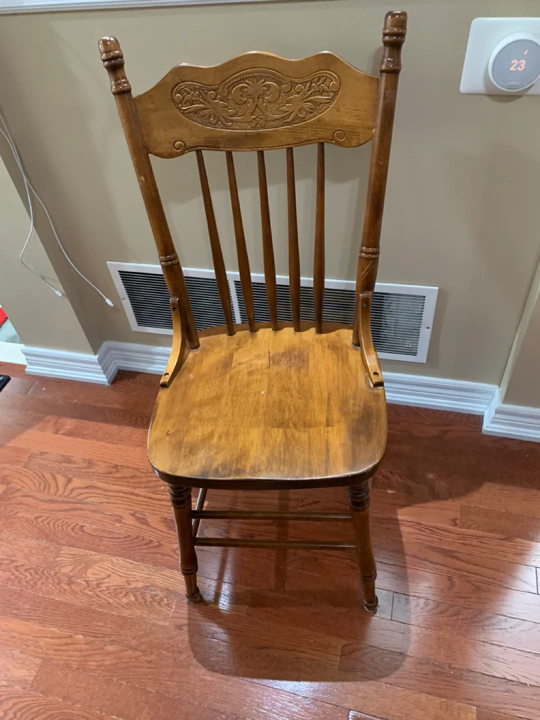 Dining Room Table and chairs image indicator(5)