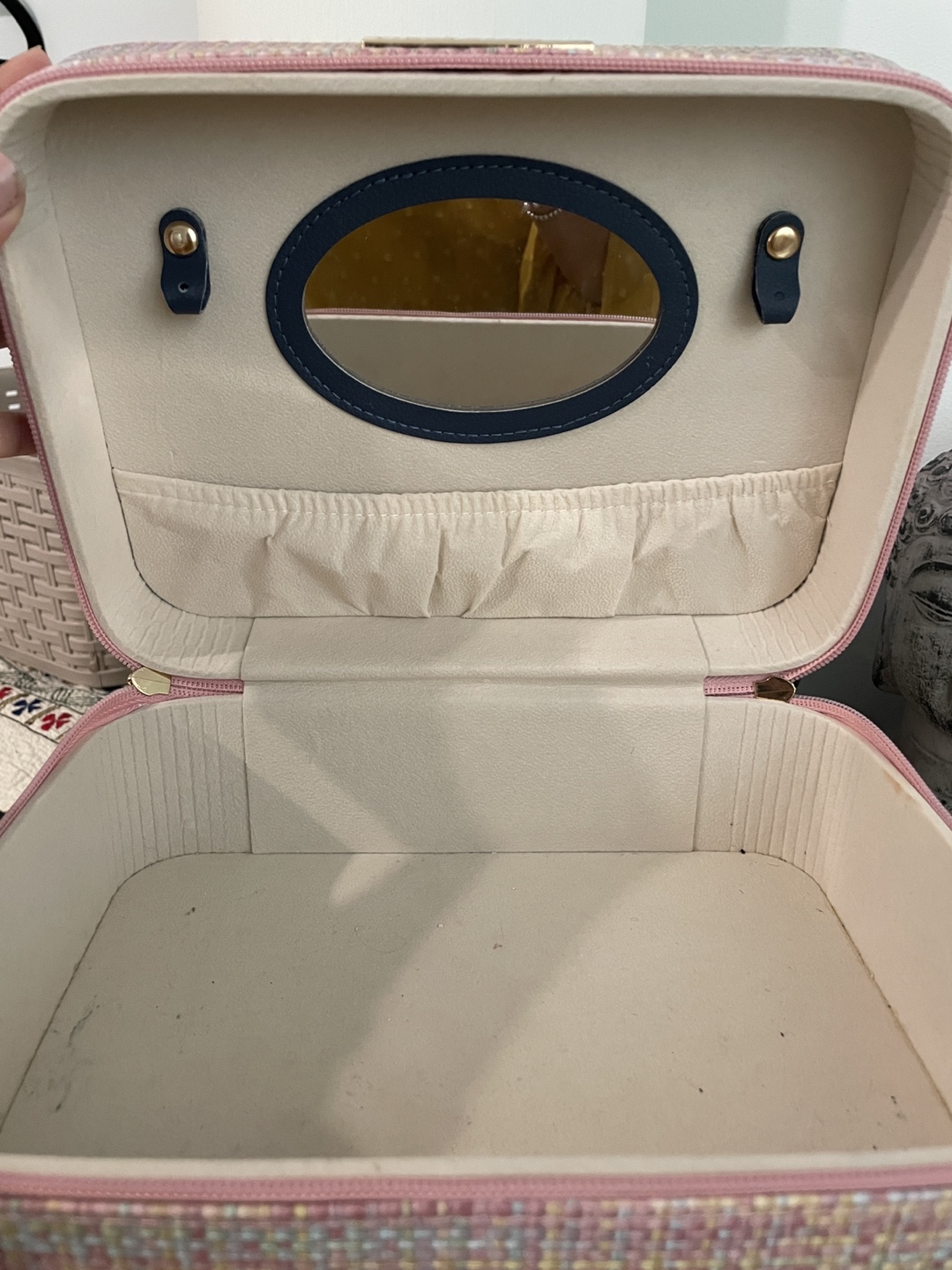 Vince Camuto Woven Cosmetic Train Case - photo 3
