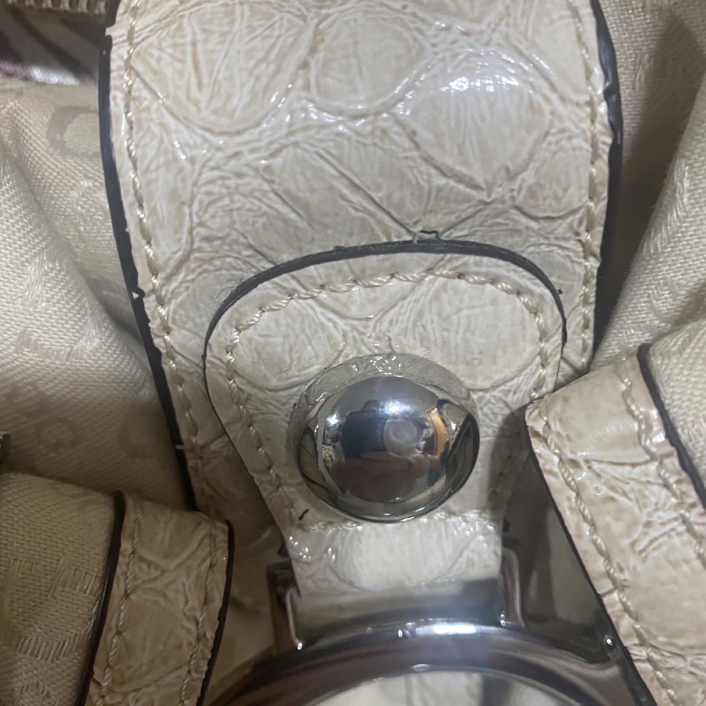 Guess Cream Shoulder Bag with Buckle Details - photo 5