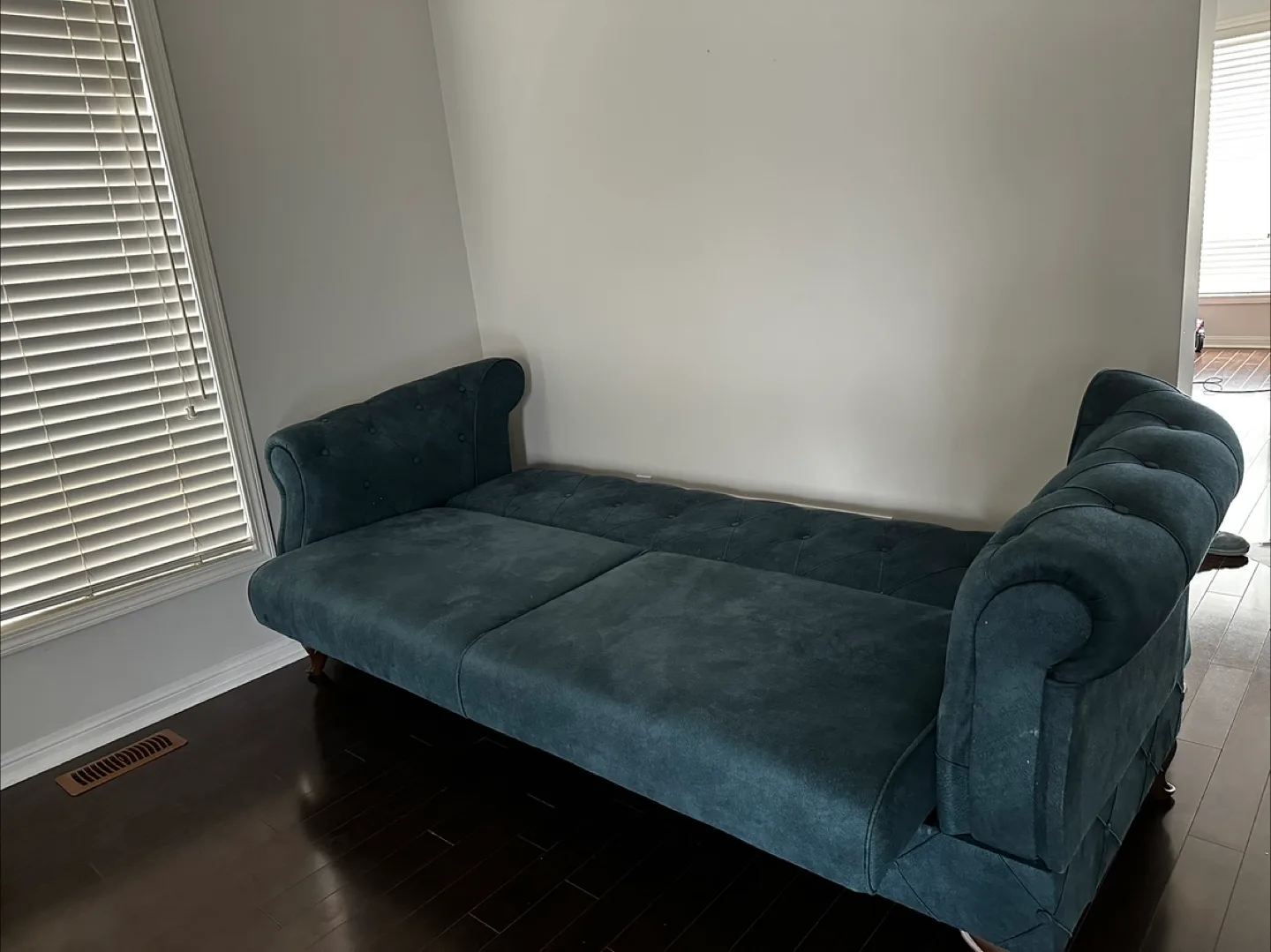 Sofa Bed image indicator(2)