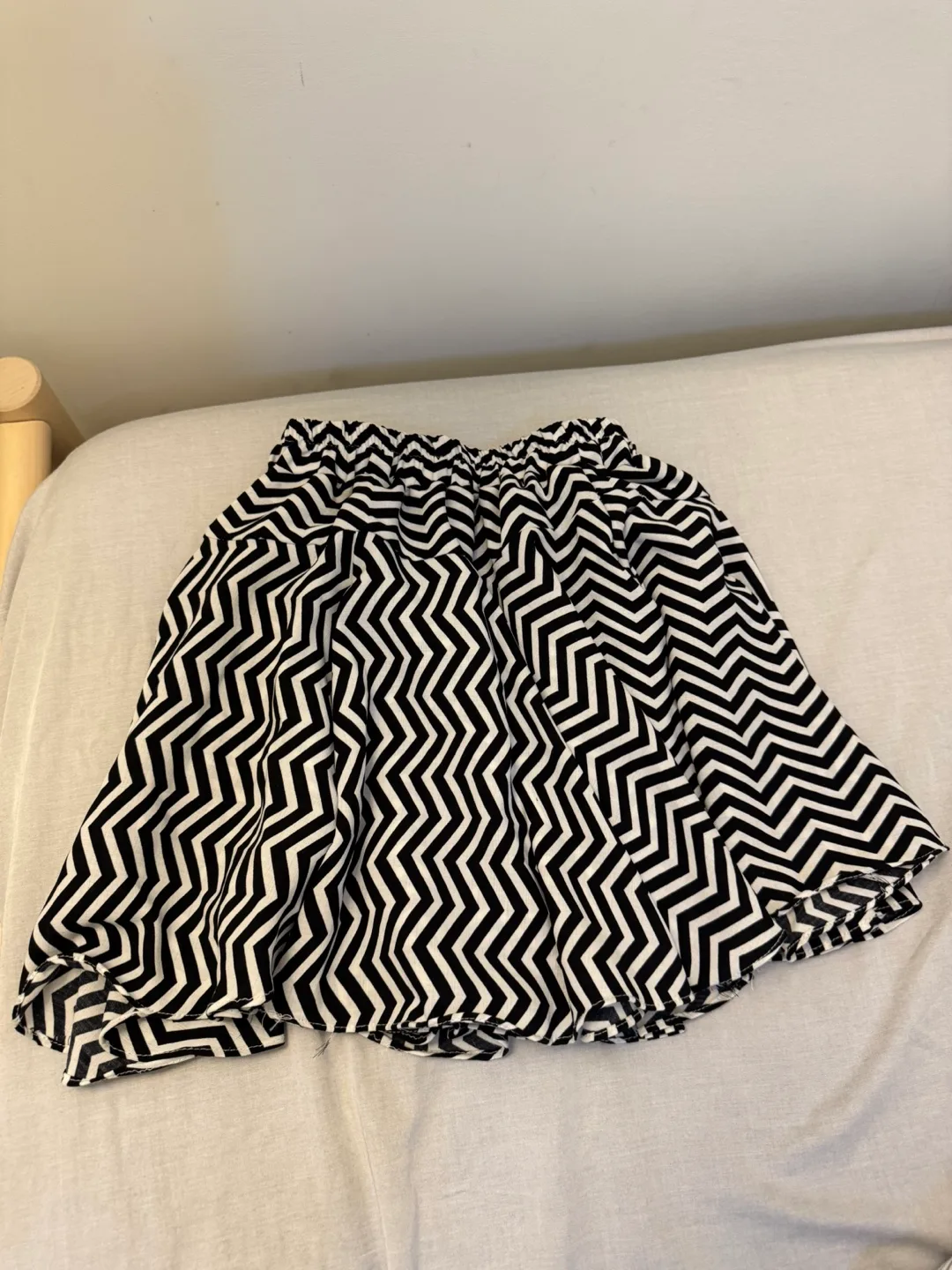 Skirt thumbnail