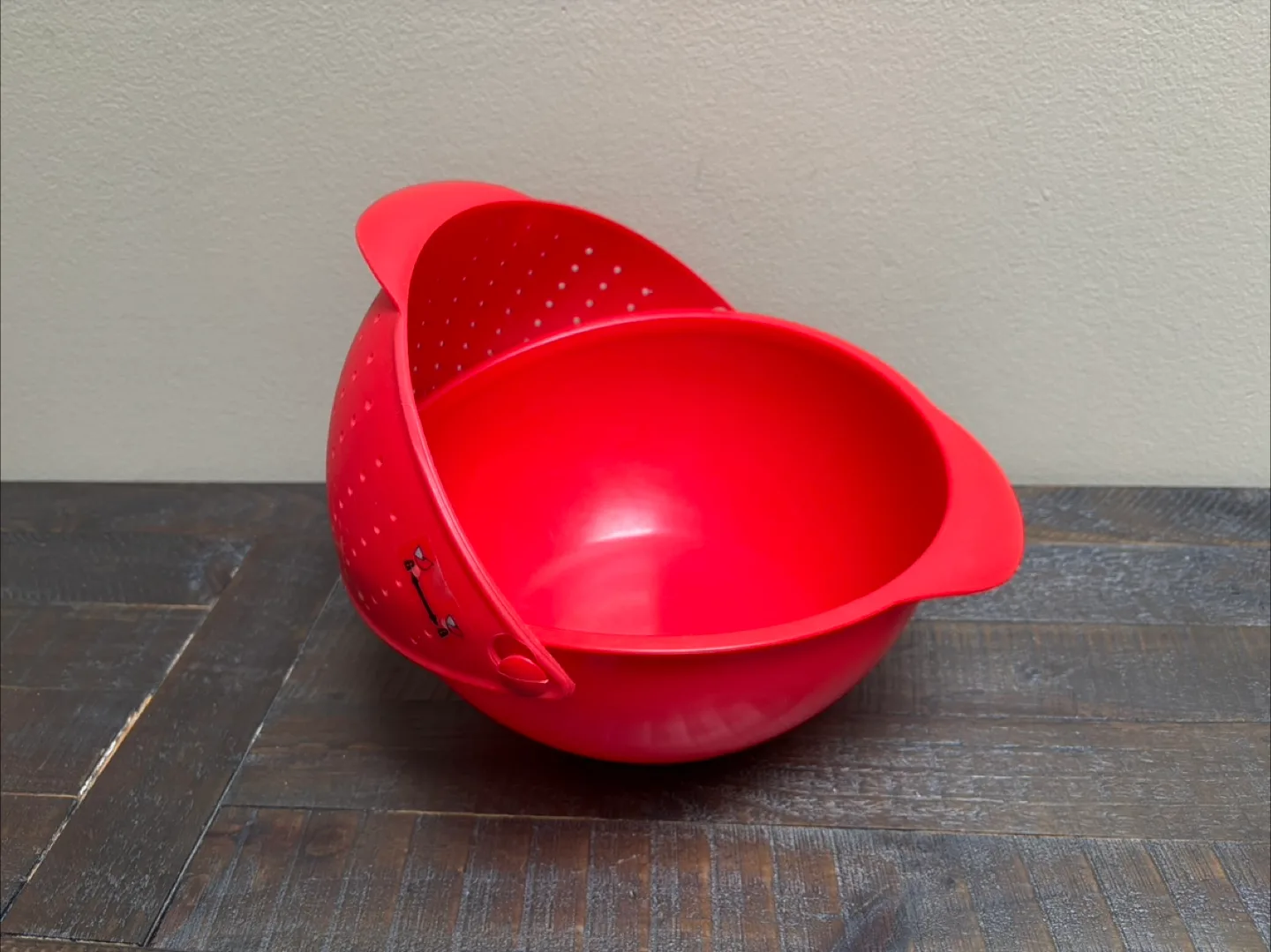 🇨🇦Umbra red plastic Colander Bowl thumbnail