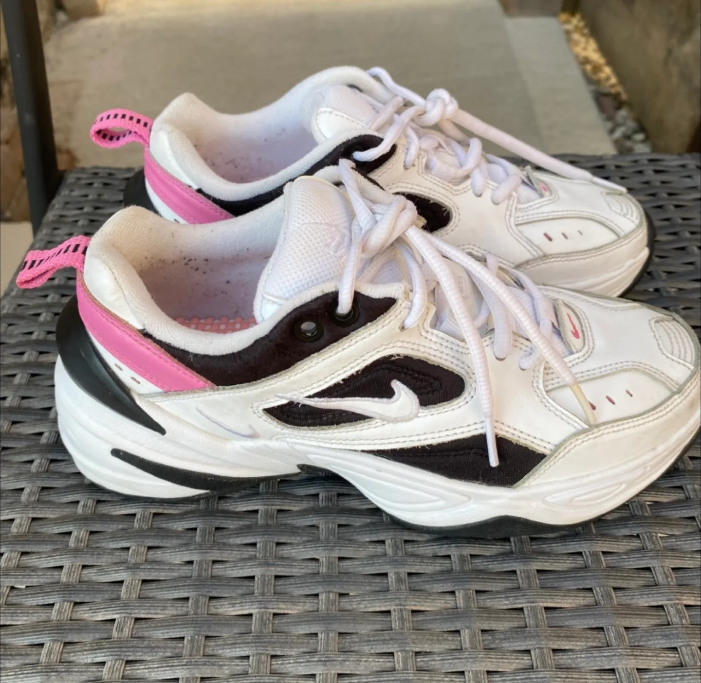 Women’s Nike Air sneakers Size 6 thumbnail