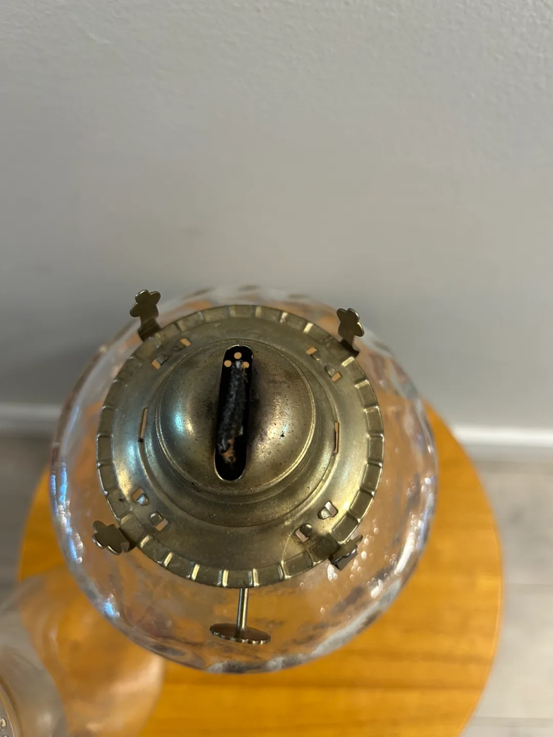 Vintage Clear Glass Oil Lamp image indicator(5)