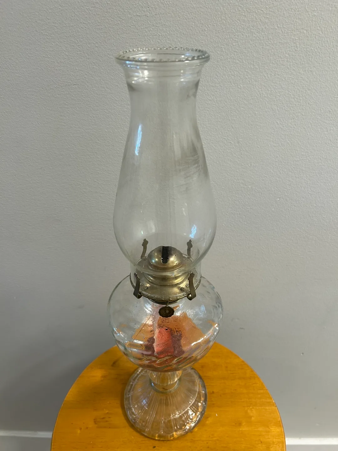 Vintage Clear Glass Oil Lamp image indicator(2)