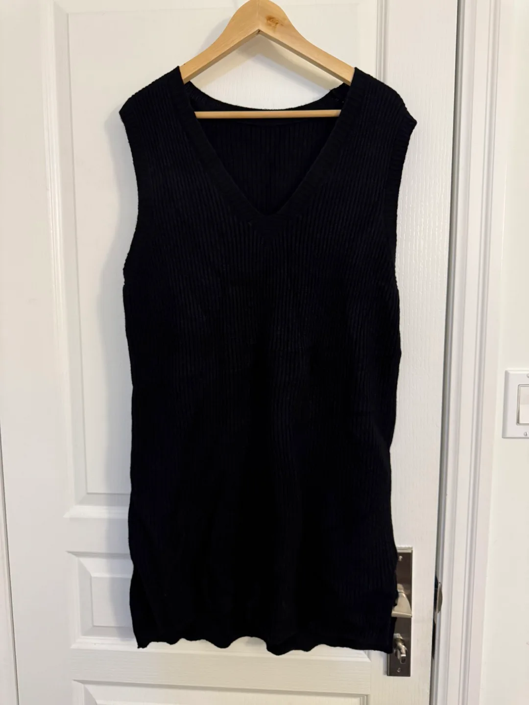 Black Knit Vest thumbnail
