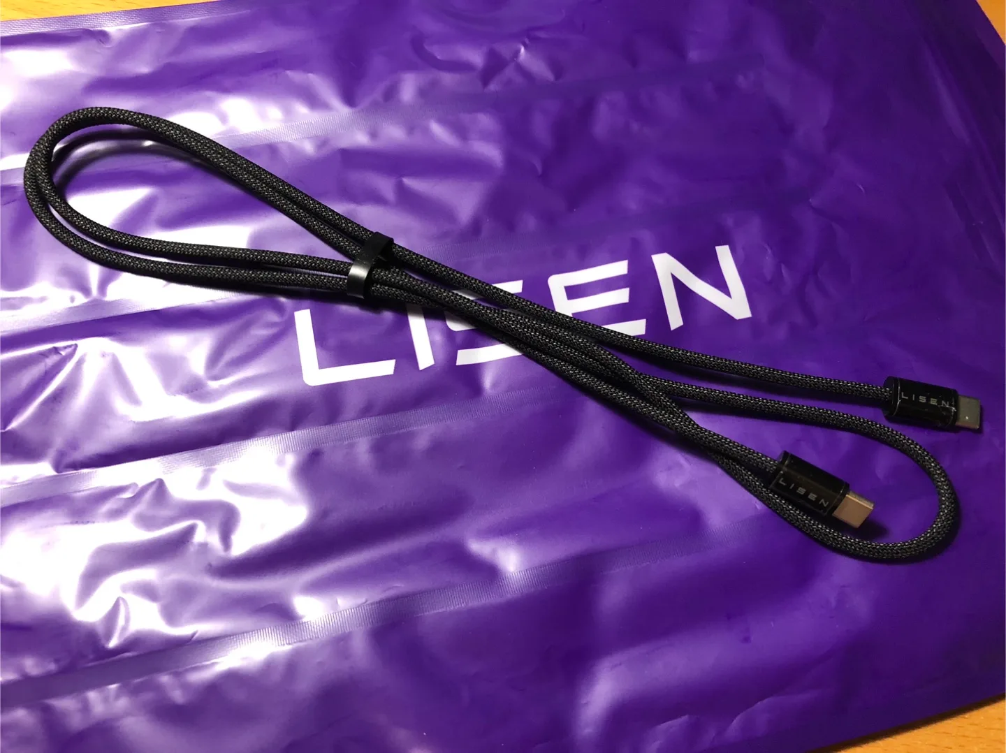 BRAND NEW Lisen USB-C to USB-C Cable 1 metre thumbnail