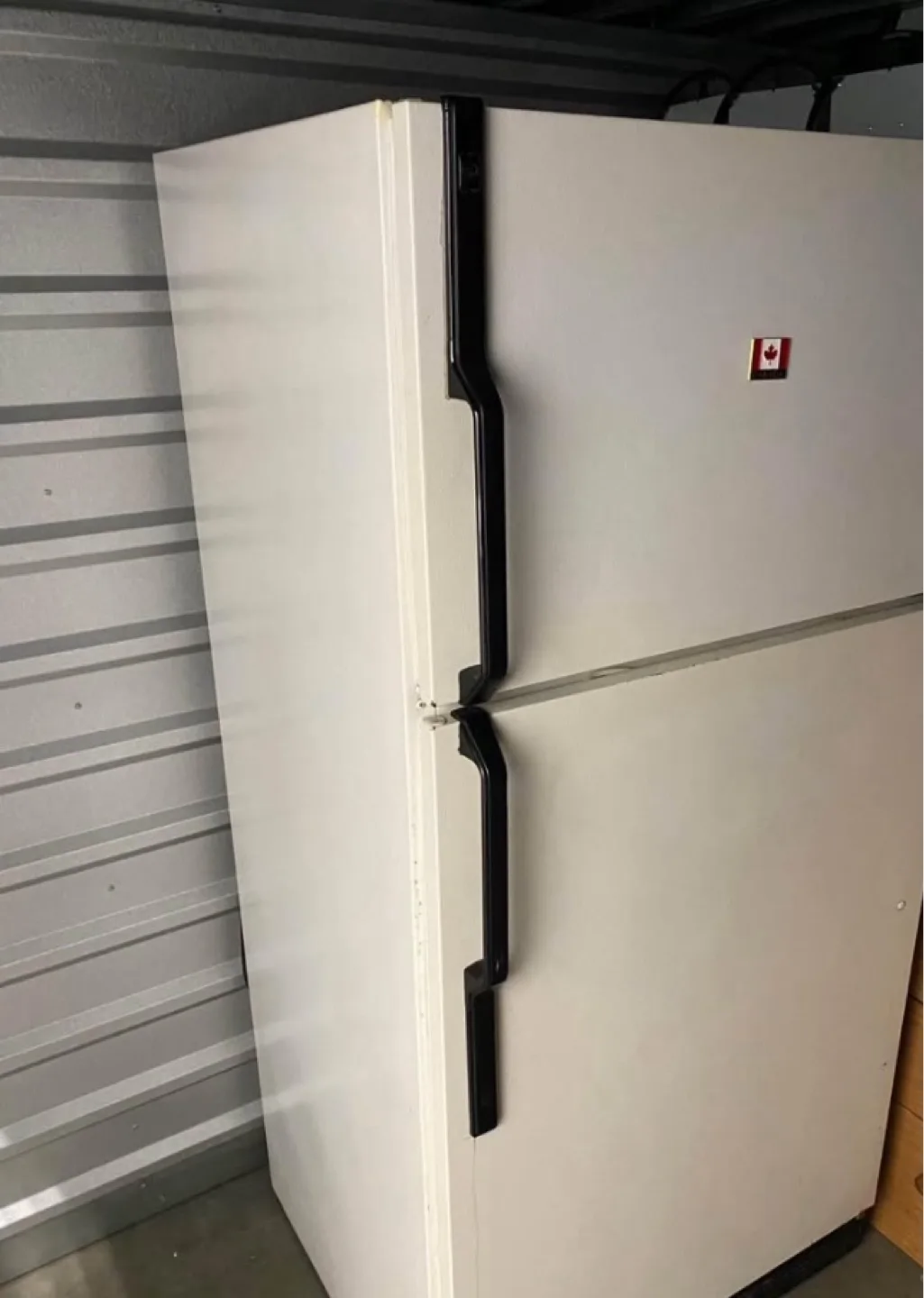 GE Refrigerator thumbnail