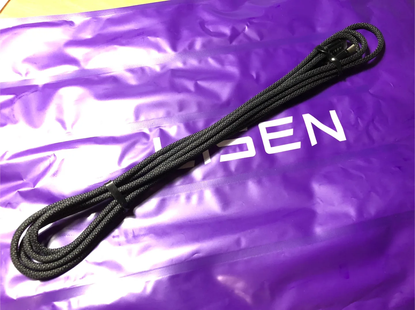 New unused Lisen Braided USB-C Charging Cable 2 meters thumbnail