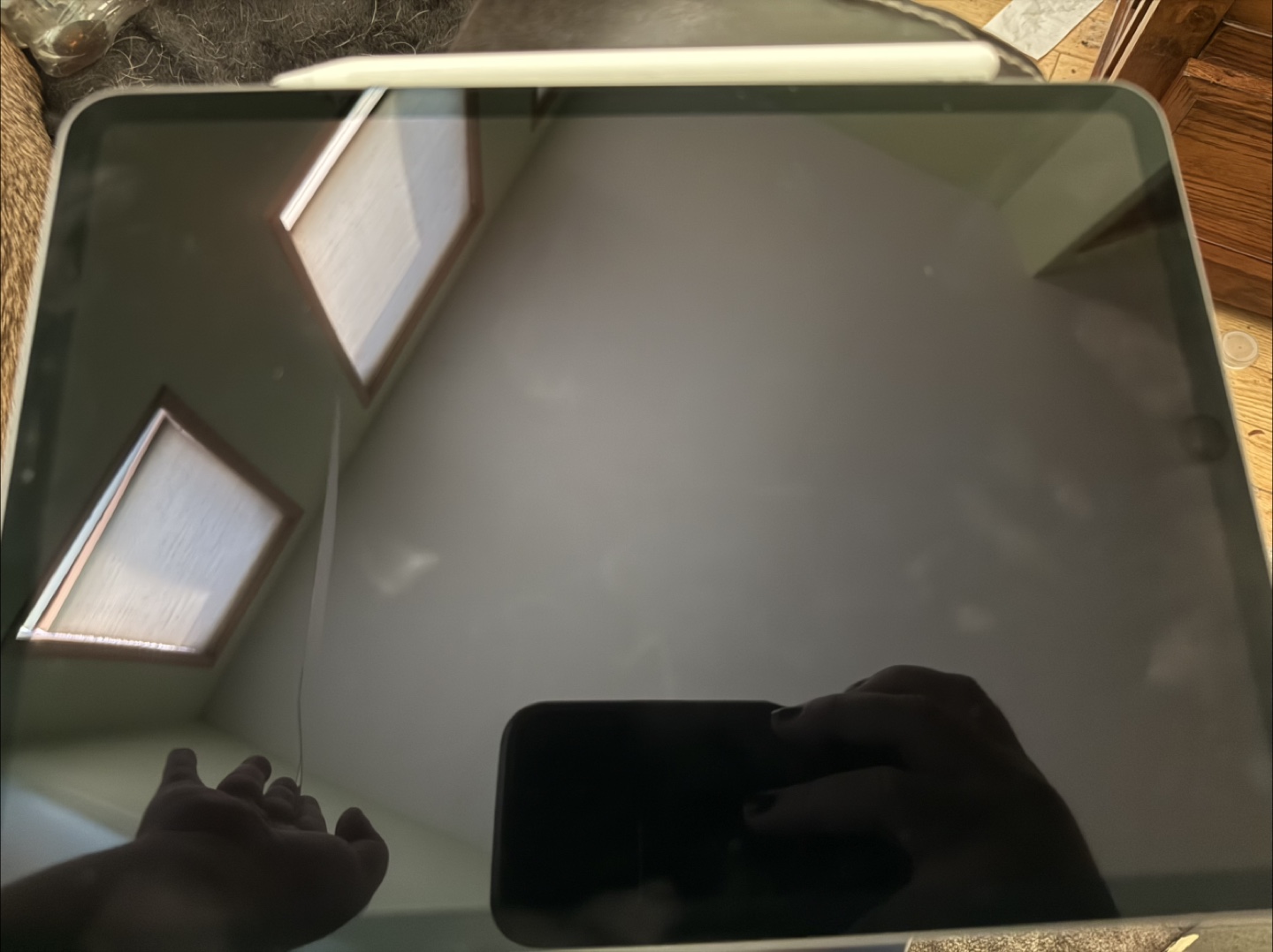 iPad Pro 11 inch second generation (must go tonight) - photo 2