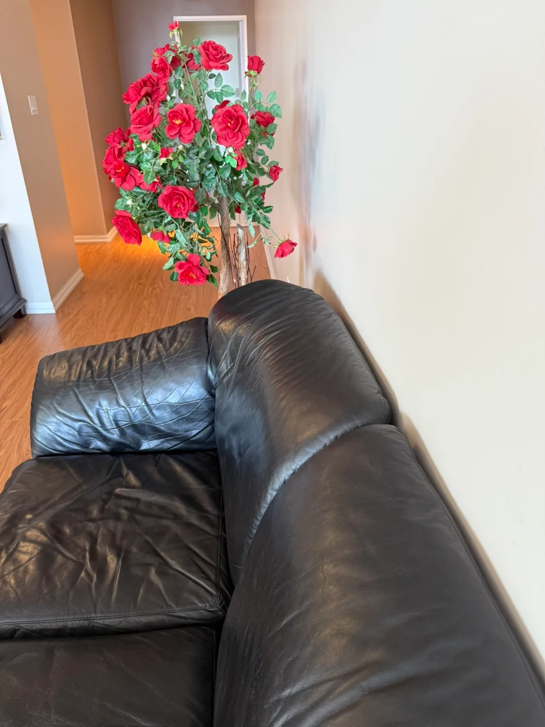 Bonded Leather Loveseat Sofa 💰: OFFERS WELCOME! Downsizing image indicator(6)