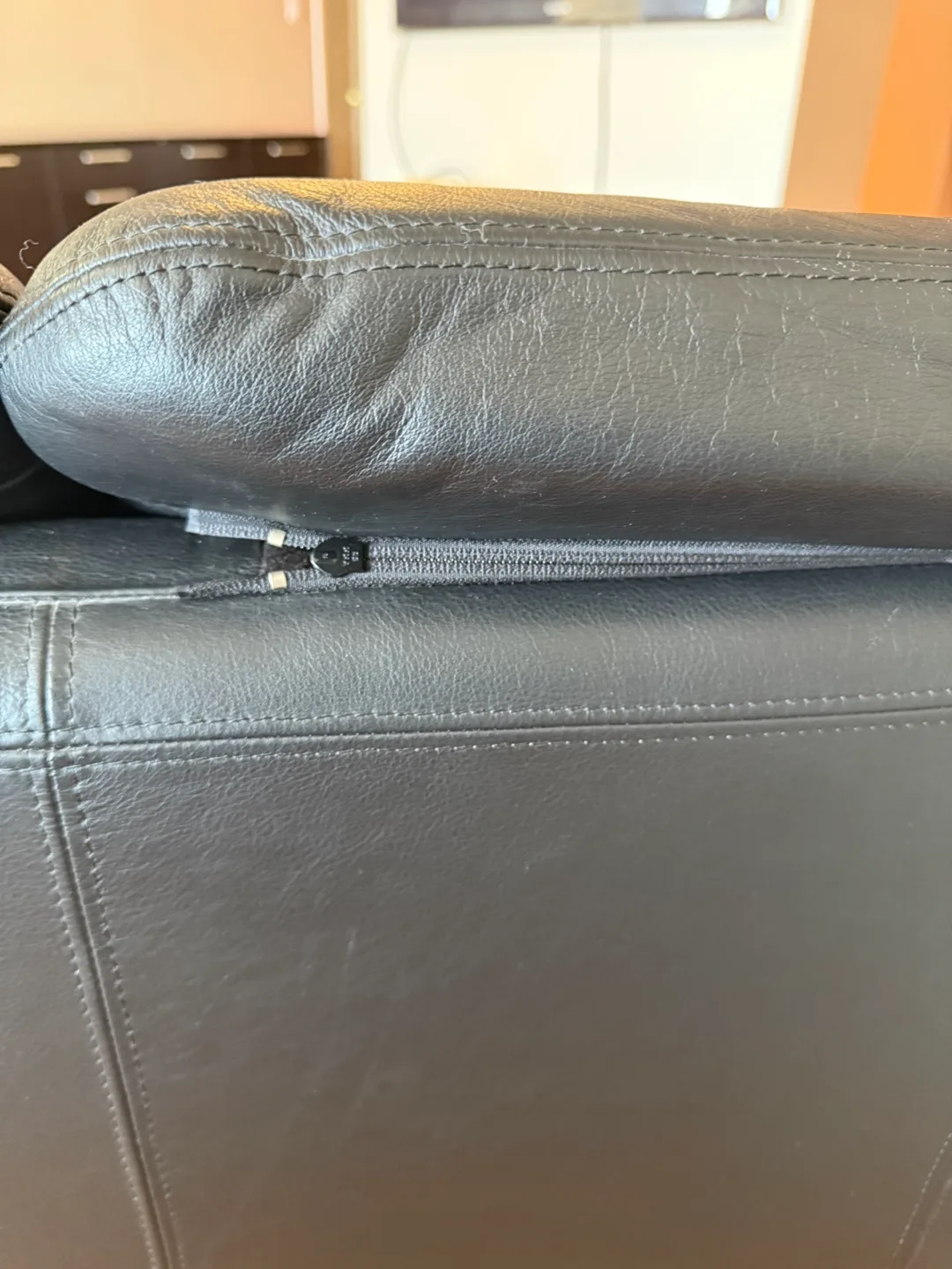 Bonded Leather Loveseat Sofa 💰: OFFERS WELCOME! Downsizing image indicator(8)