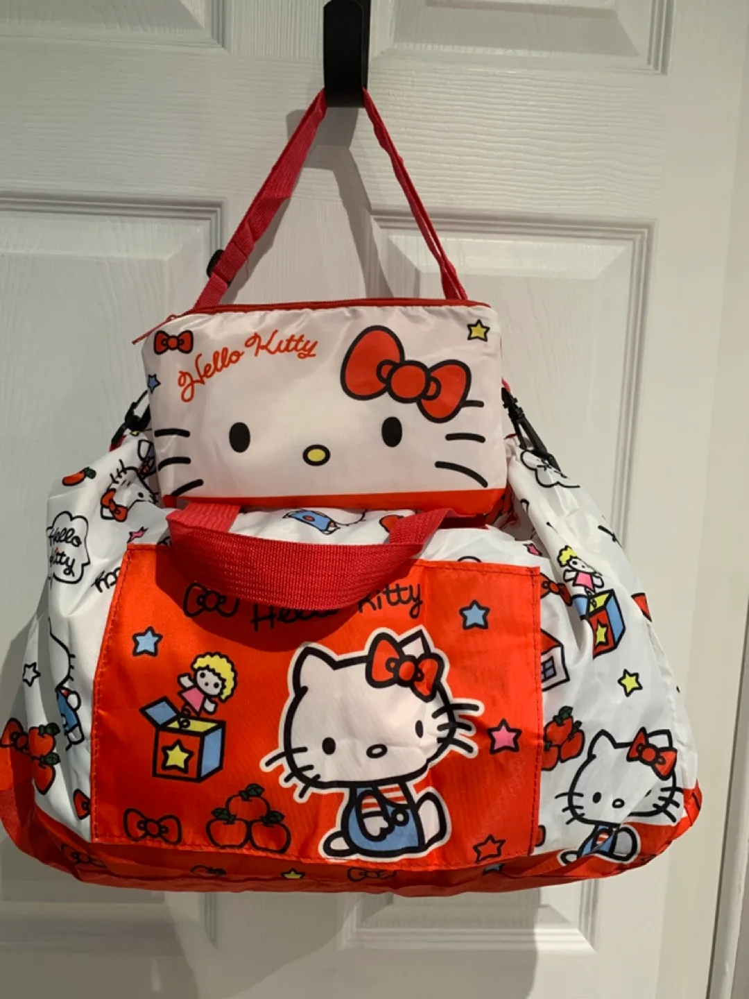Hello Kitty Tote Bag & Pouch Set thumbnail