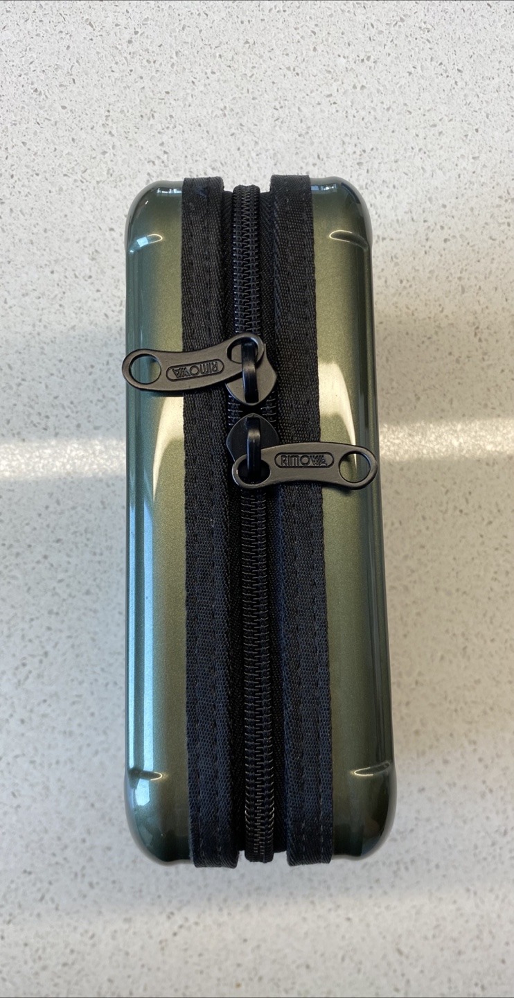 Rimowa Olive Green Travel/ Beauty Case - photo 3