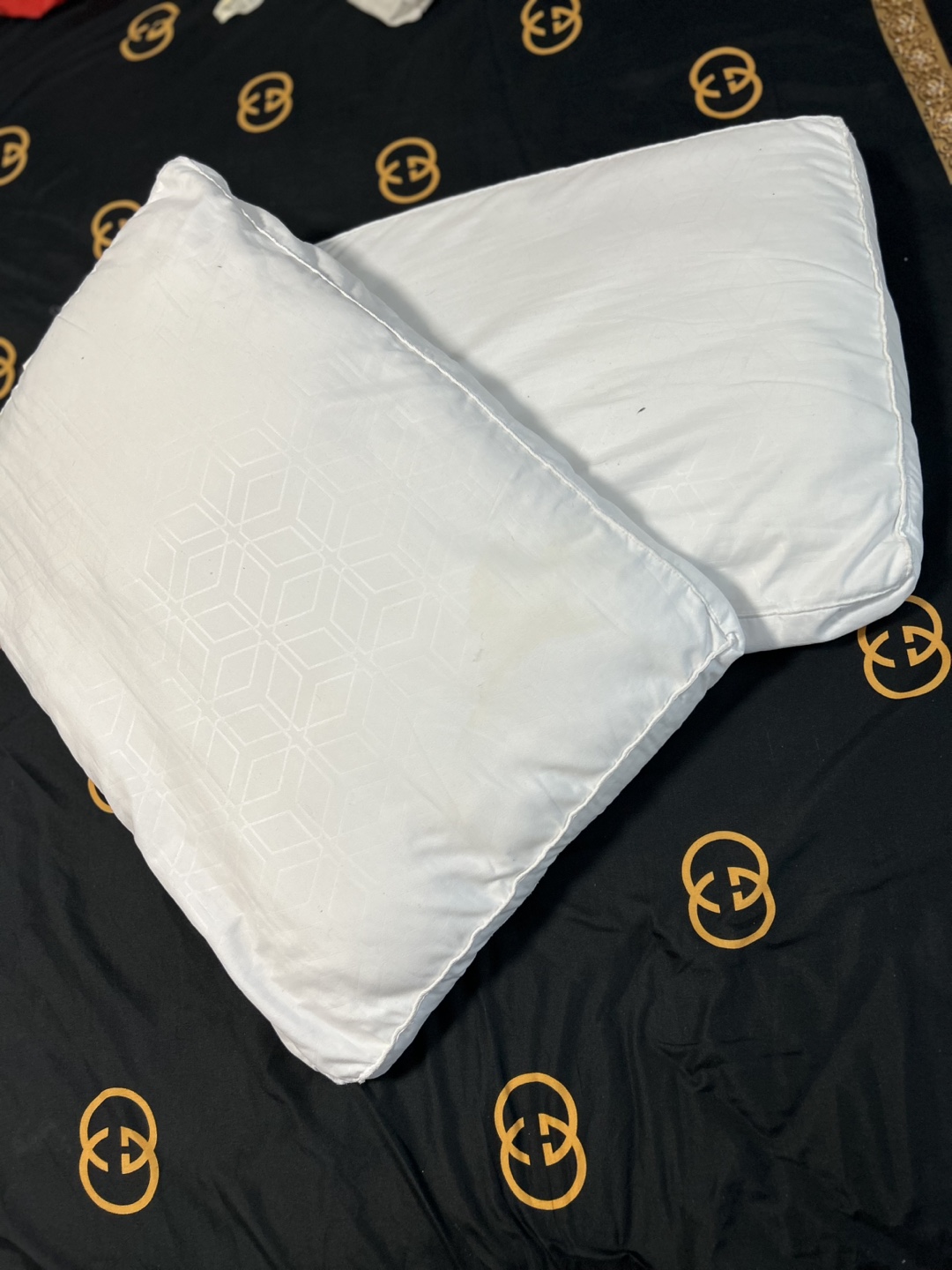Hello Kitty 2-Pack Pillows
