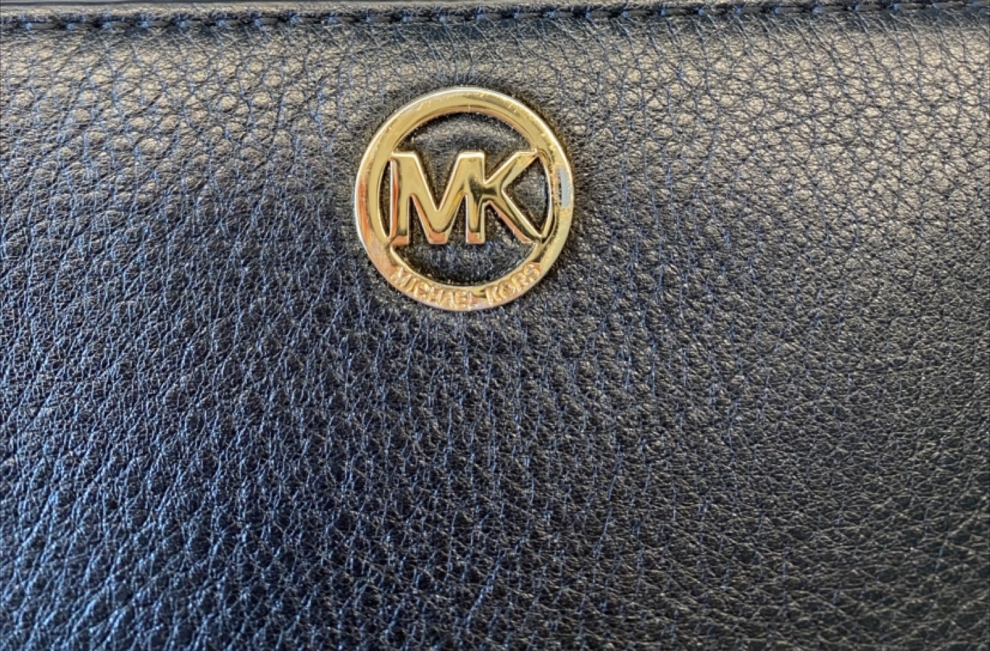 Michael Kors Large Zip Wallet - photo 3