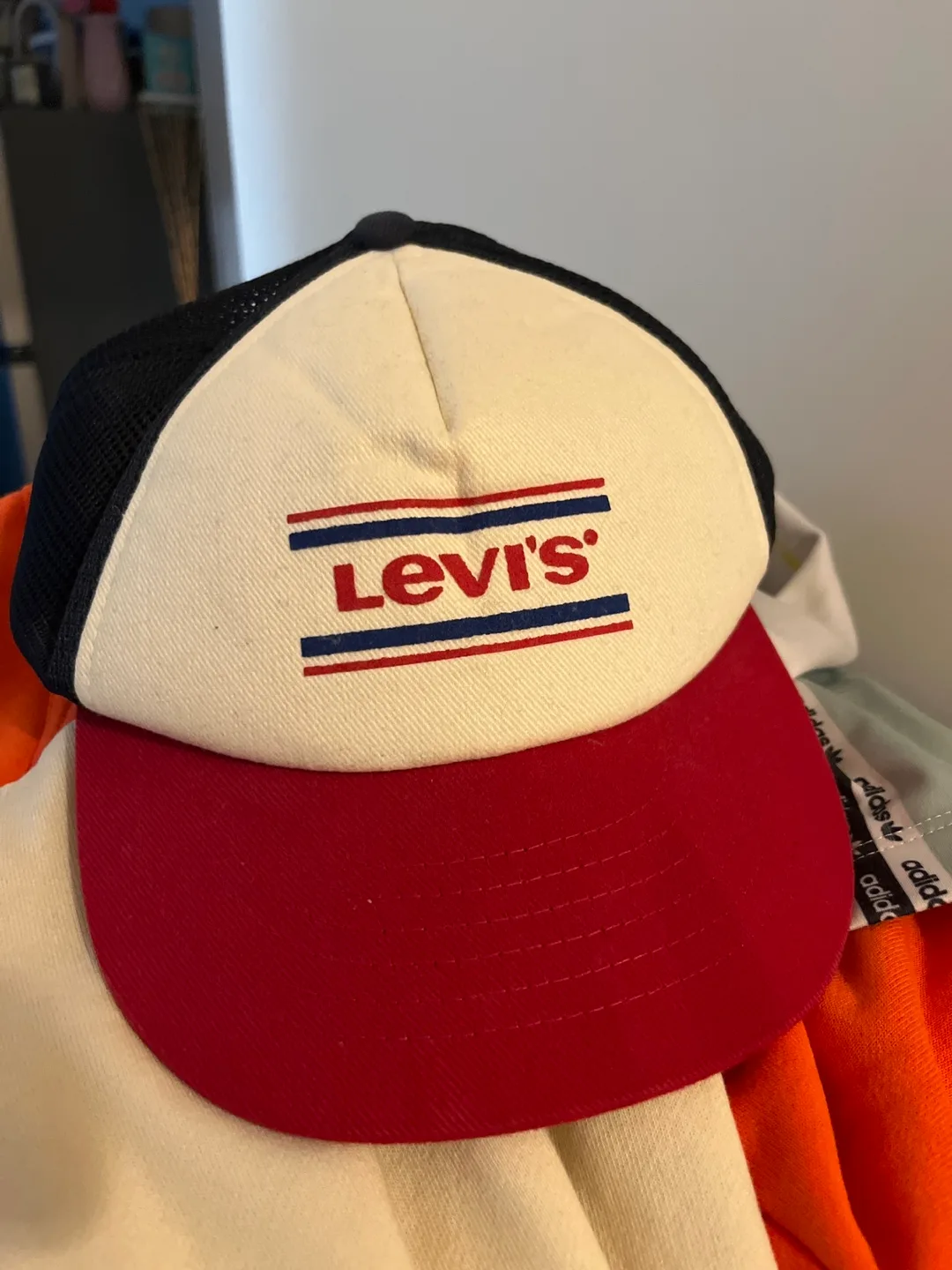 Levi's vintage hat thumbnail
