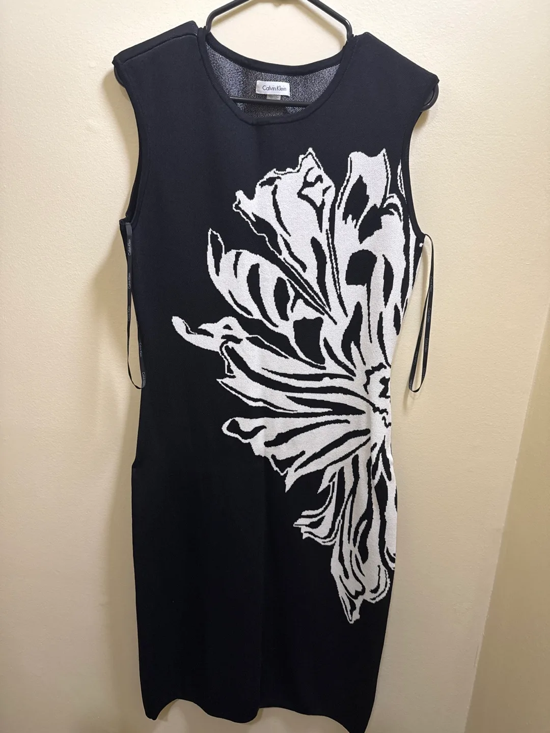 Calvin Klein Black & White Floral Dress thumbnail