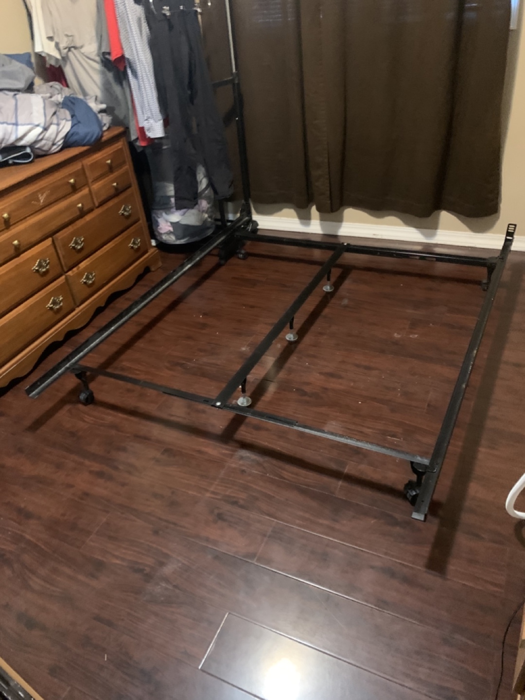 Queen box spring mattress and metal frame - photo 2